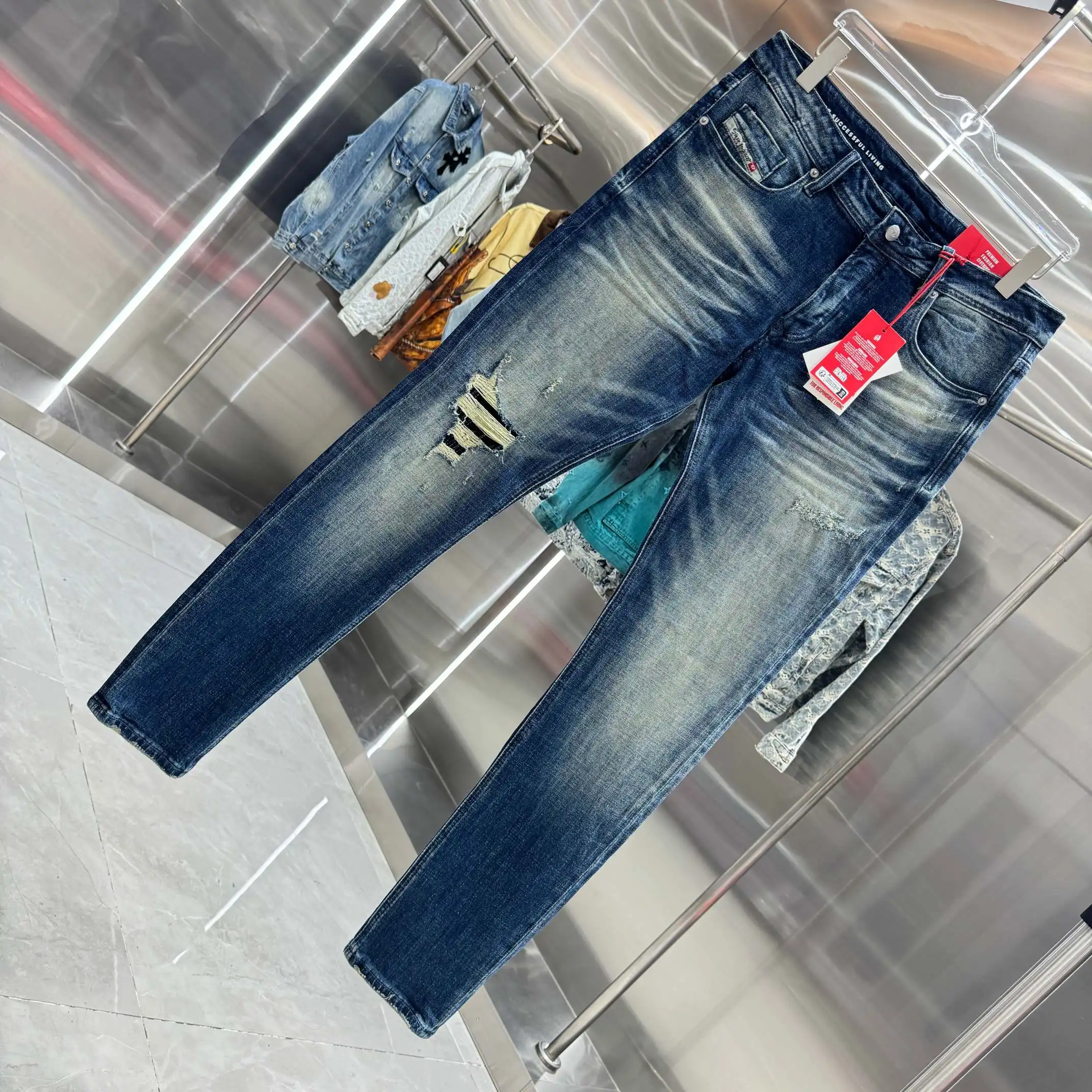Distressed Slim-Fit Washed Jeans D22019130 — view 3