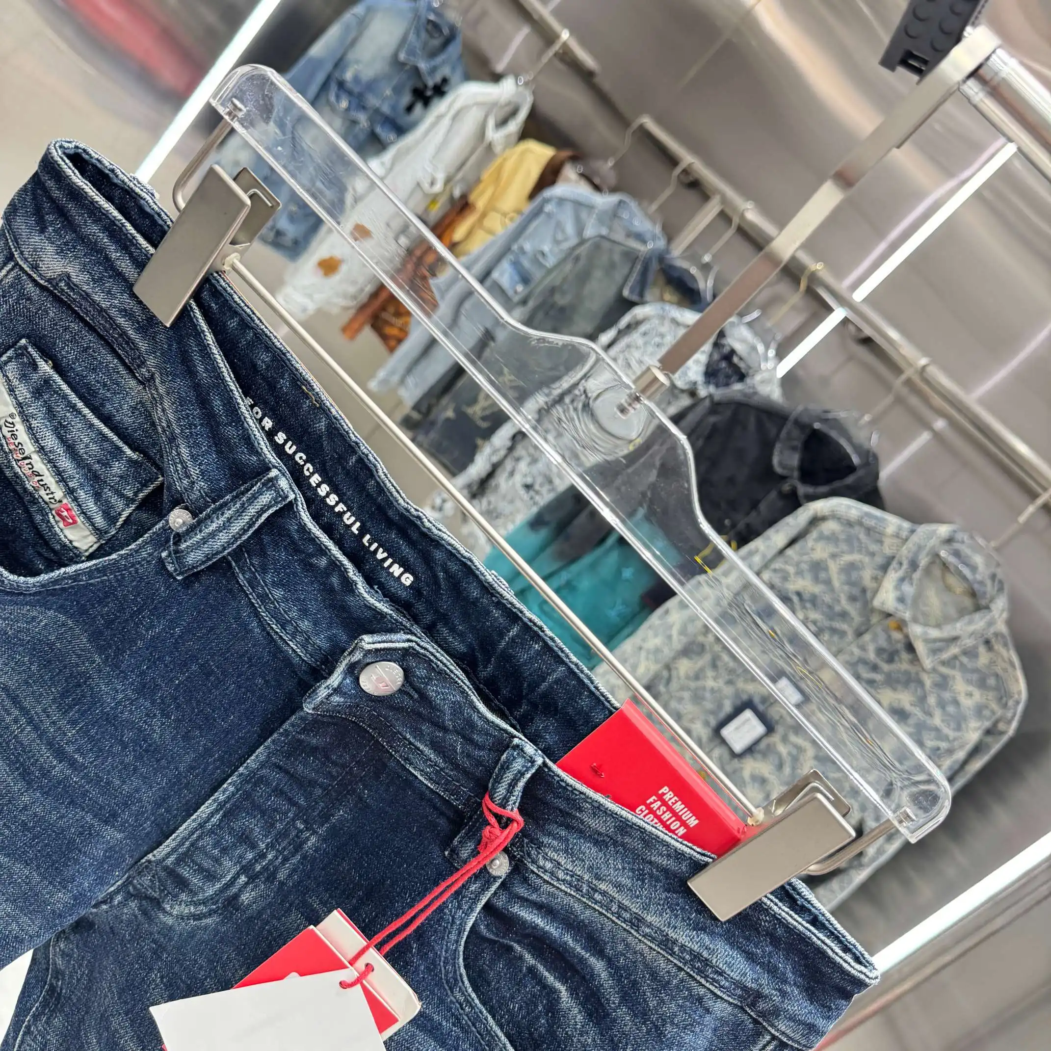 Distressed Slim-Fit Washed Jeans D22019133 — view 8