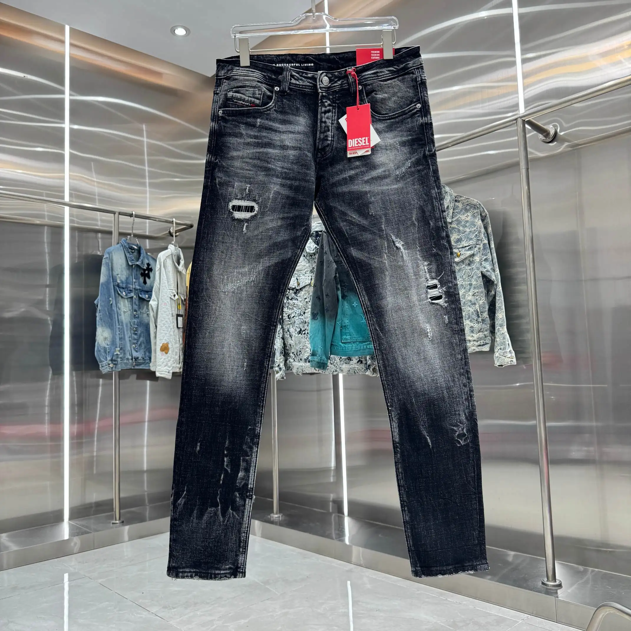 Distressed Slim-Fit Washed Jeans D22019129