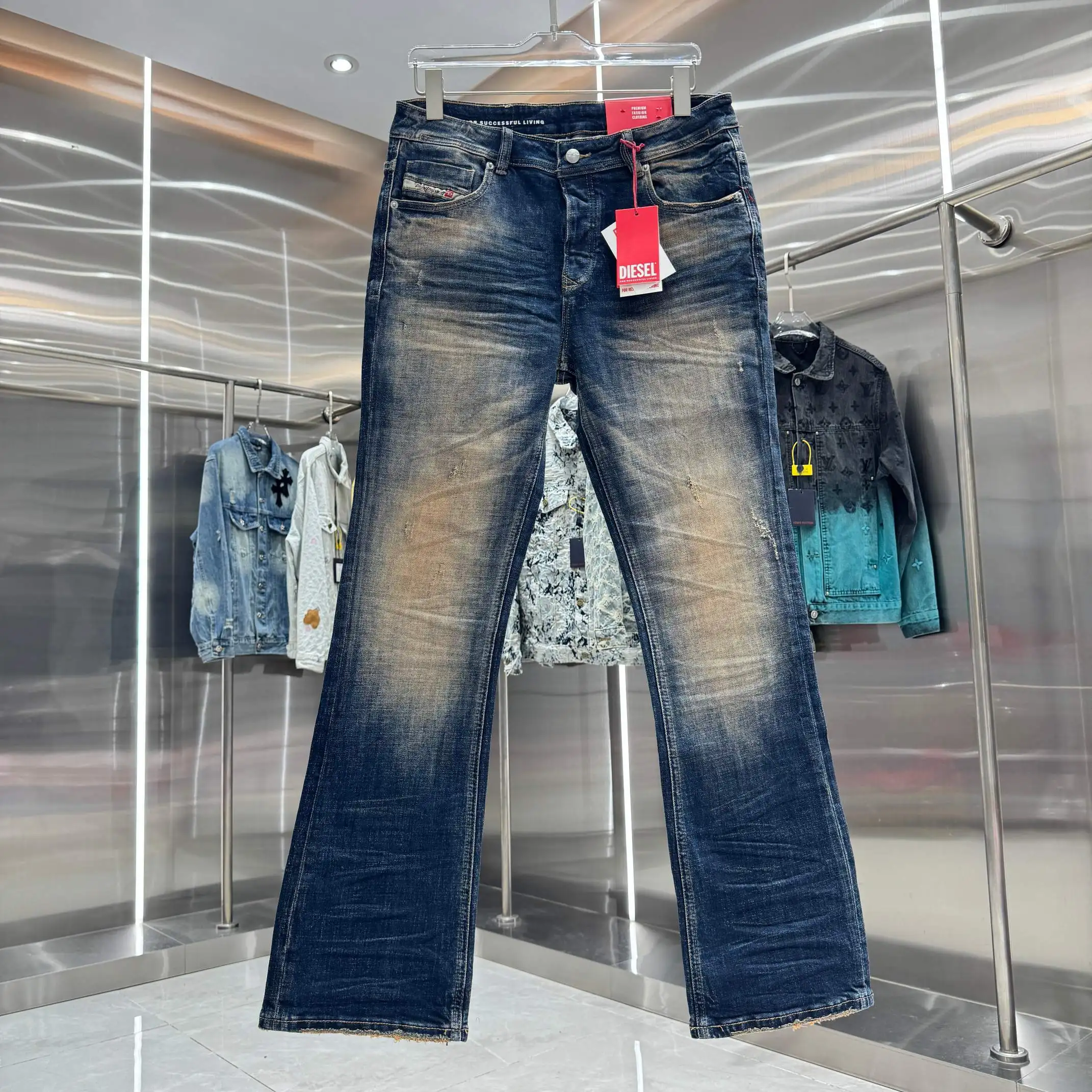 Distressed Bootcut Jeans D22019135