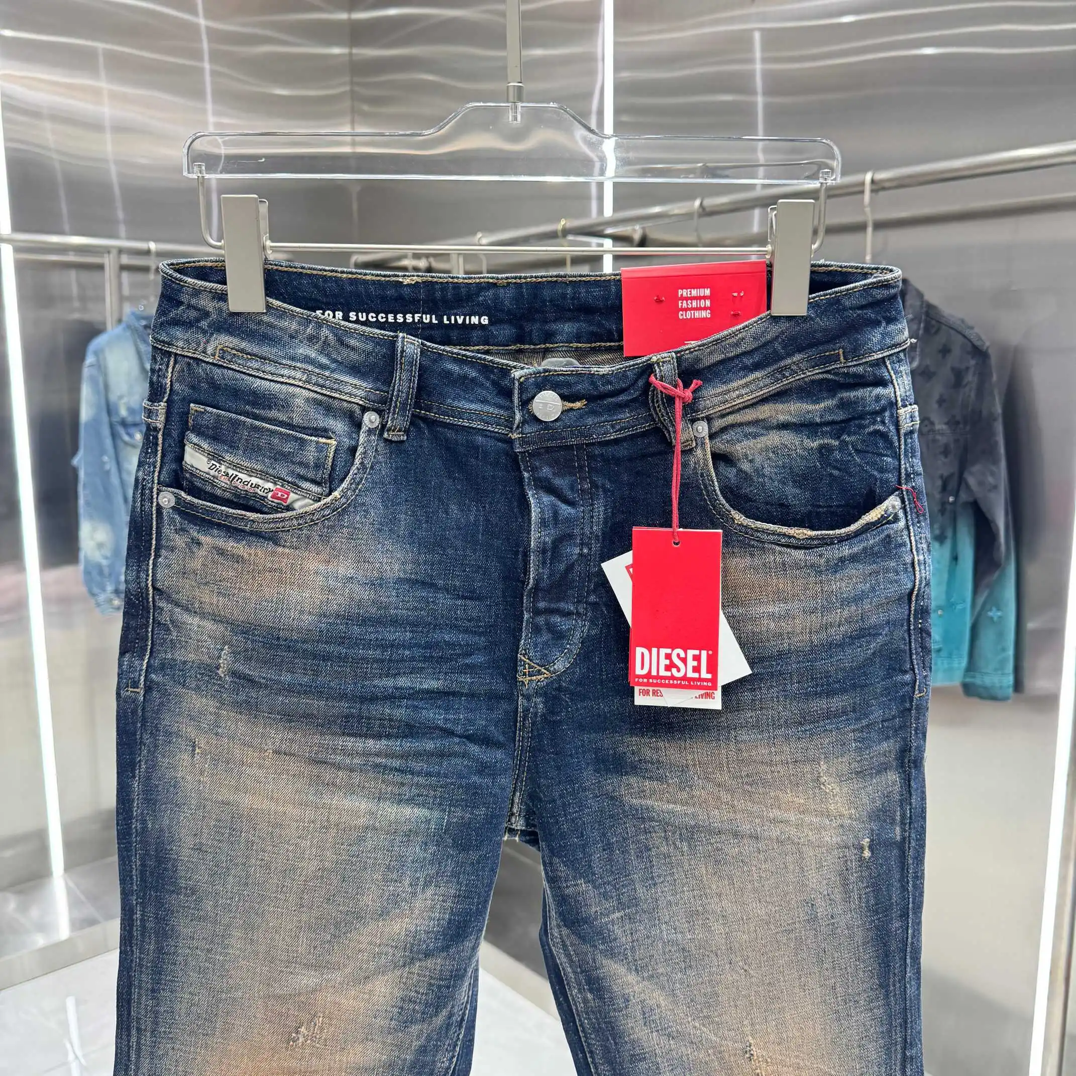 Distressed Bootcut Jeans D22019135 — view 6