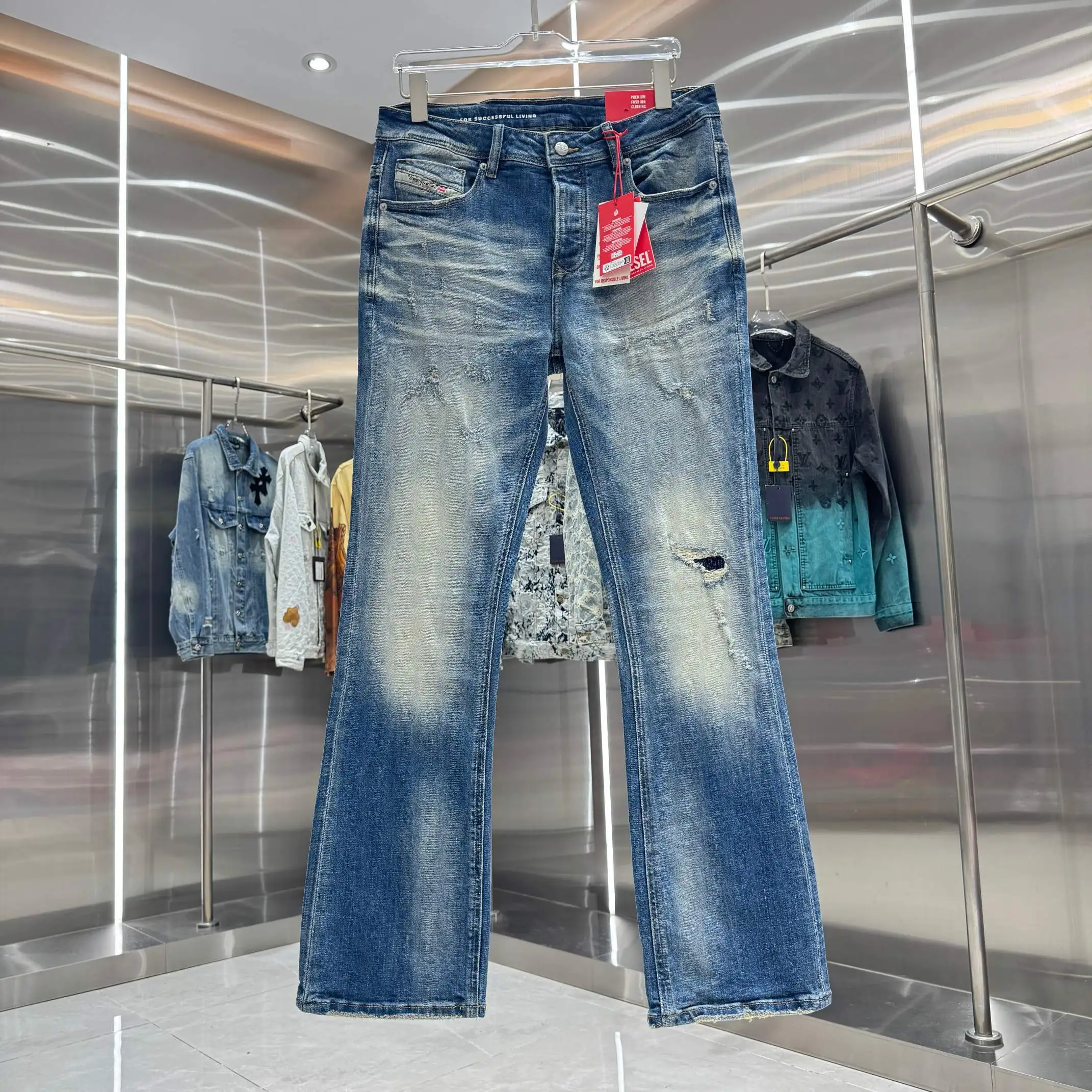 Distressed Bootcut Jeans D22019134