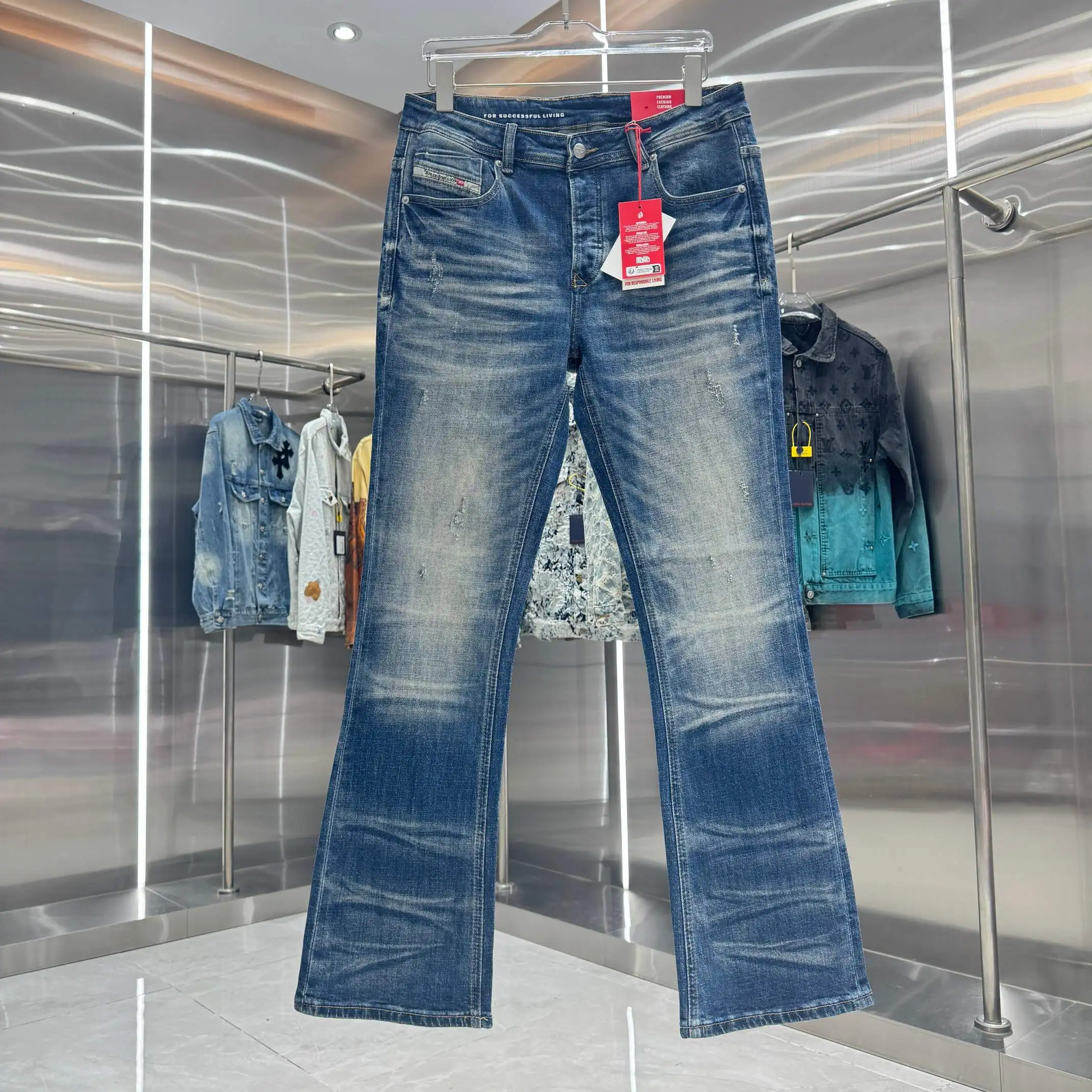 Distressed Bootcut Jeans D22019043