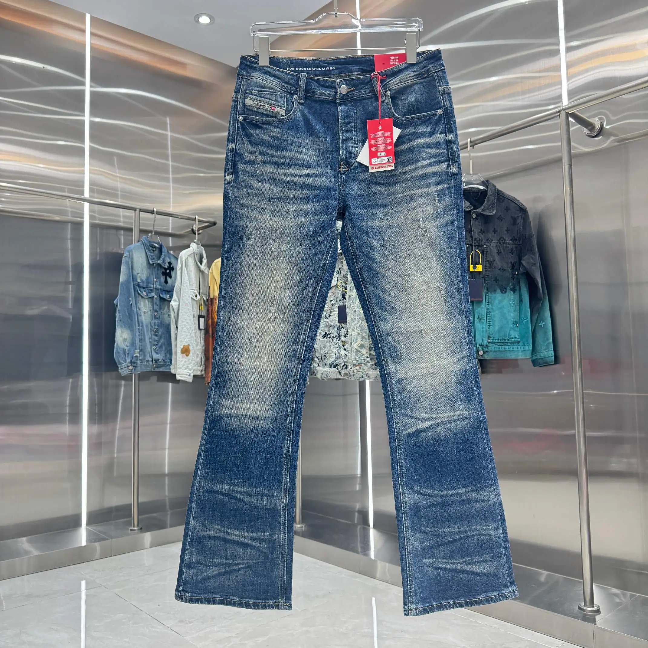 Distressed Bootcut Jeans D22019043