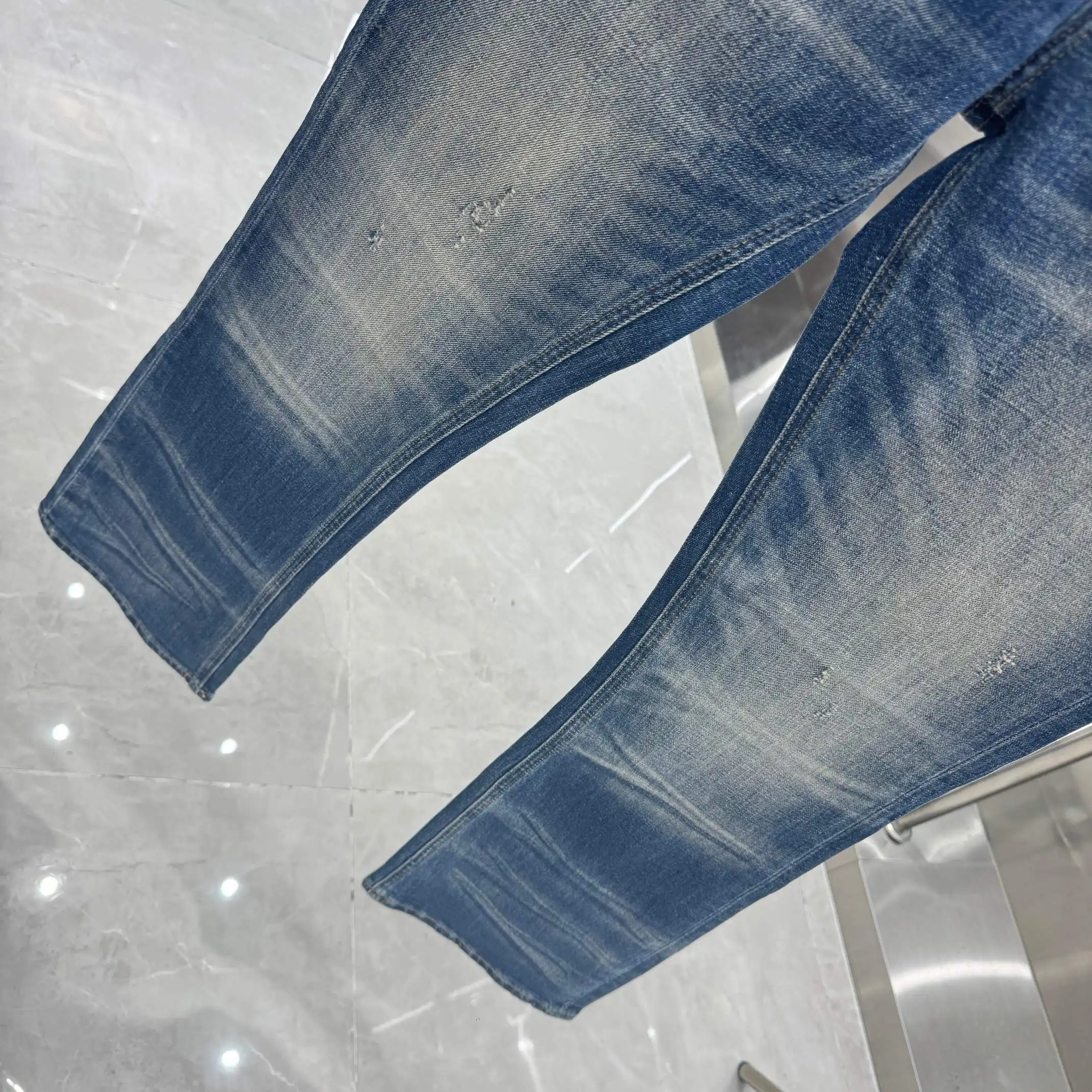 Distressed Bootcut Jeans D22019043 — view 9