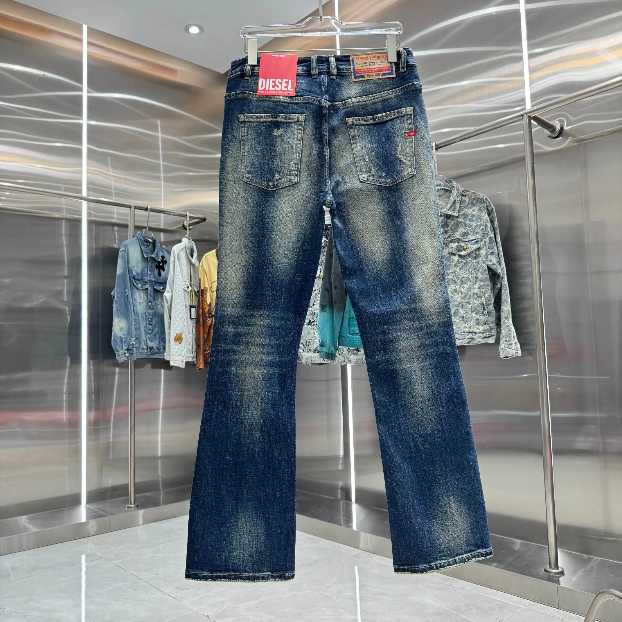 Distressed Bootcut Jeans in Washed Blue D22019126 — view 2