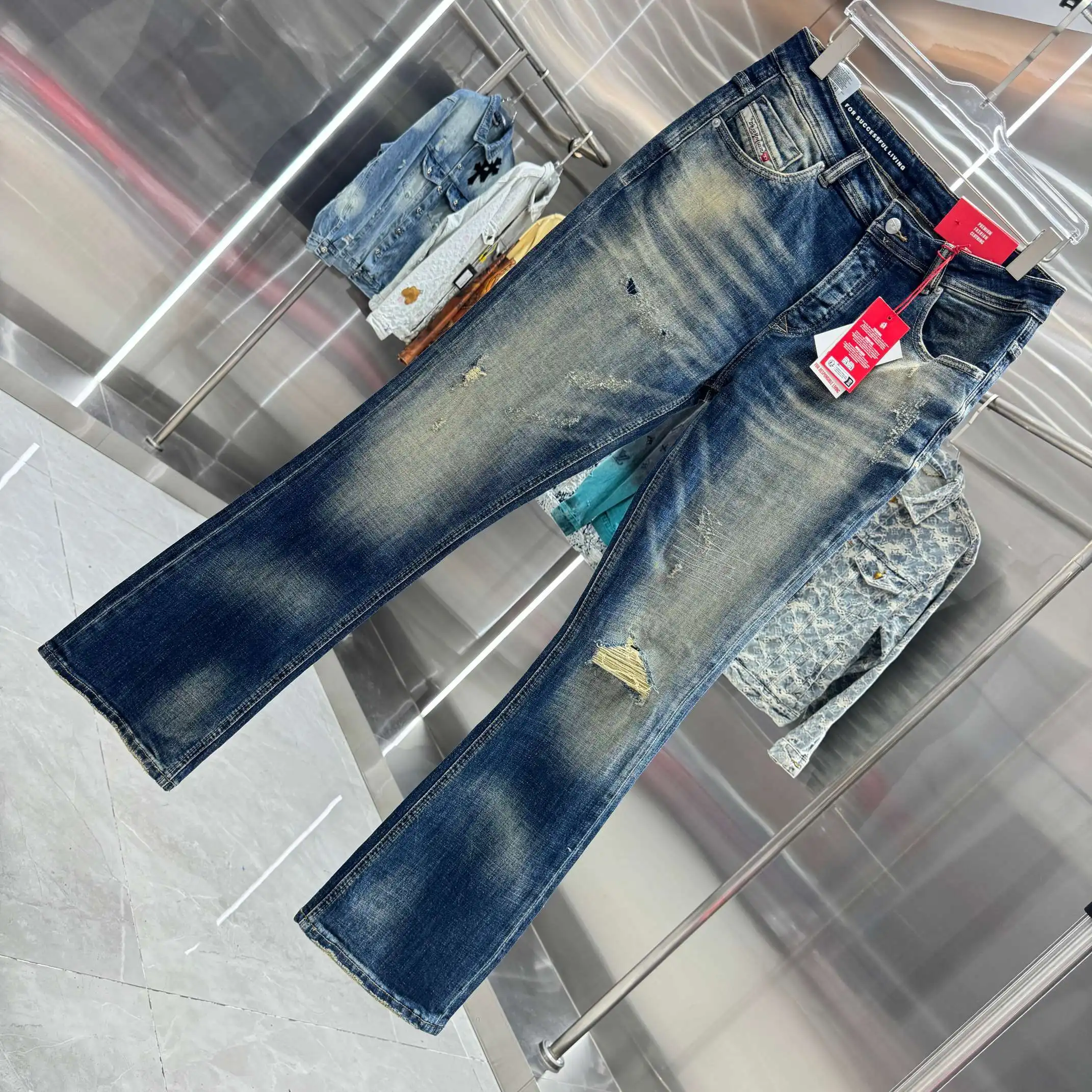 Distressed Bootcut Jeans in Washed Blue D22019126 — view 3