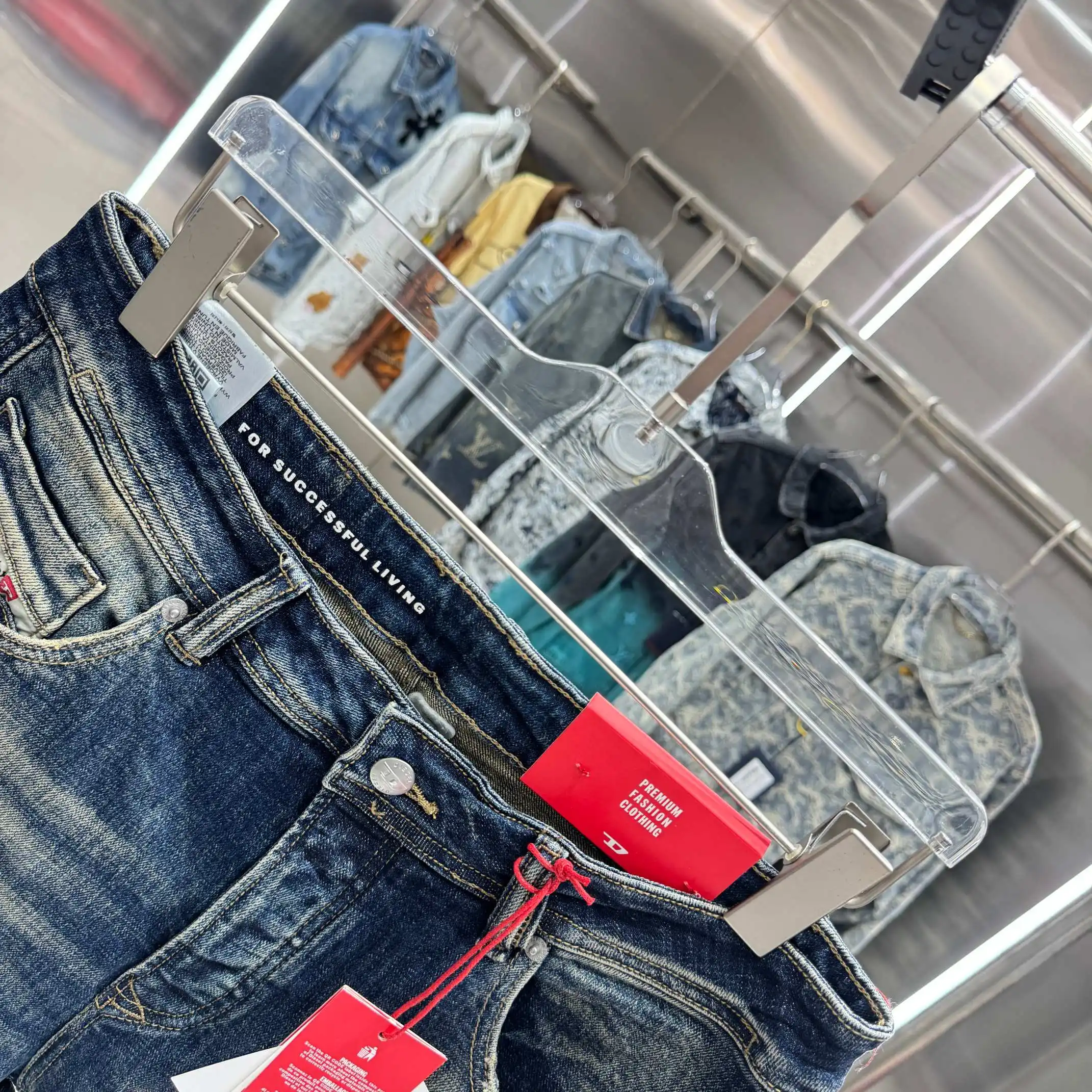 Distressed Bootcut Jeans in Washed Blue D22019126 — view 8