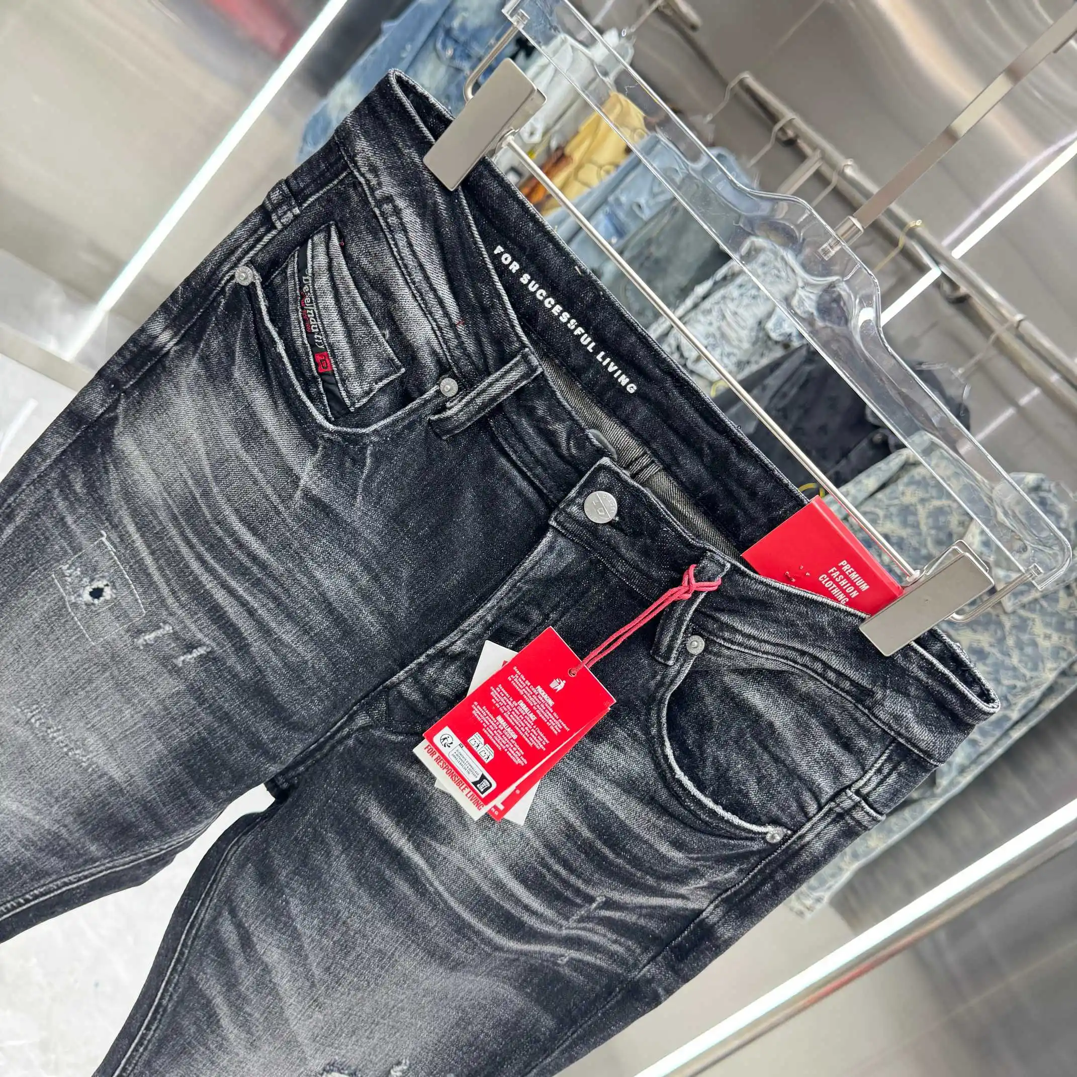 Distressed Bootcut Jeans in Washed Black D22019124 — view 4