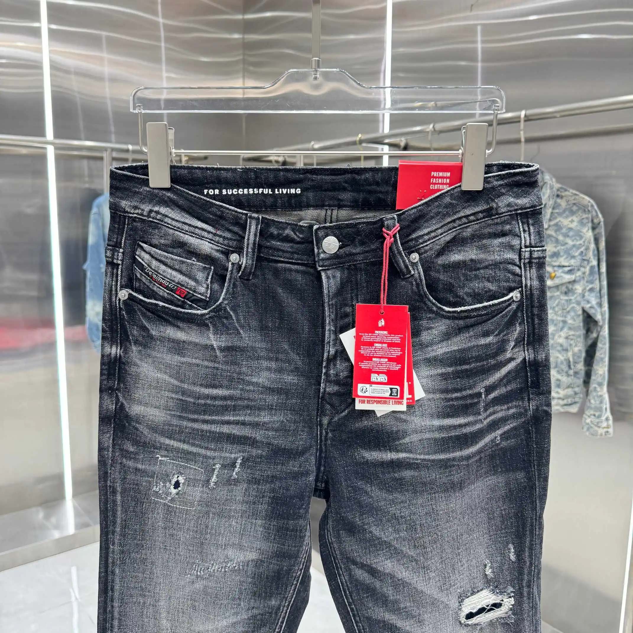 Distressed Bootcut Jeans in Washed Black D22019124 — view 6