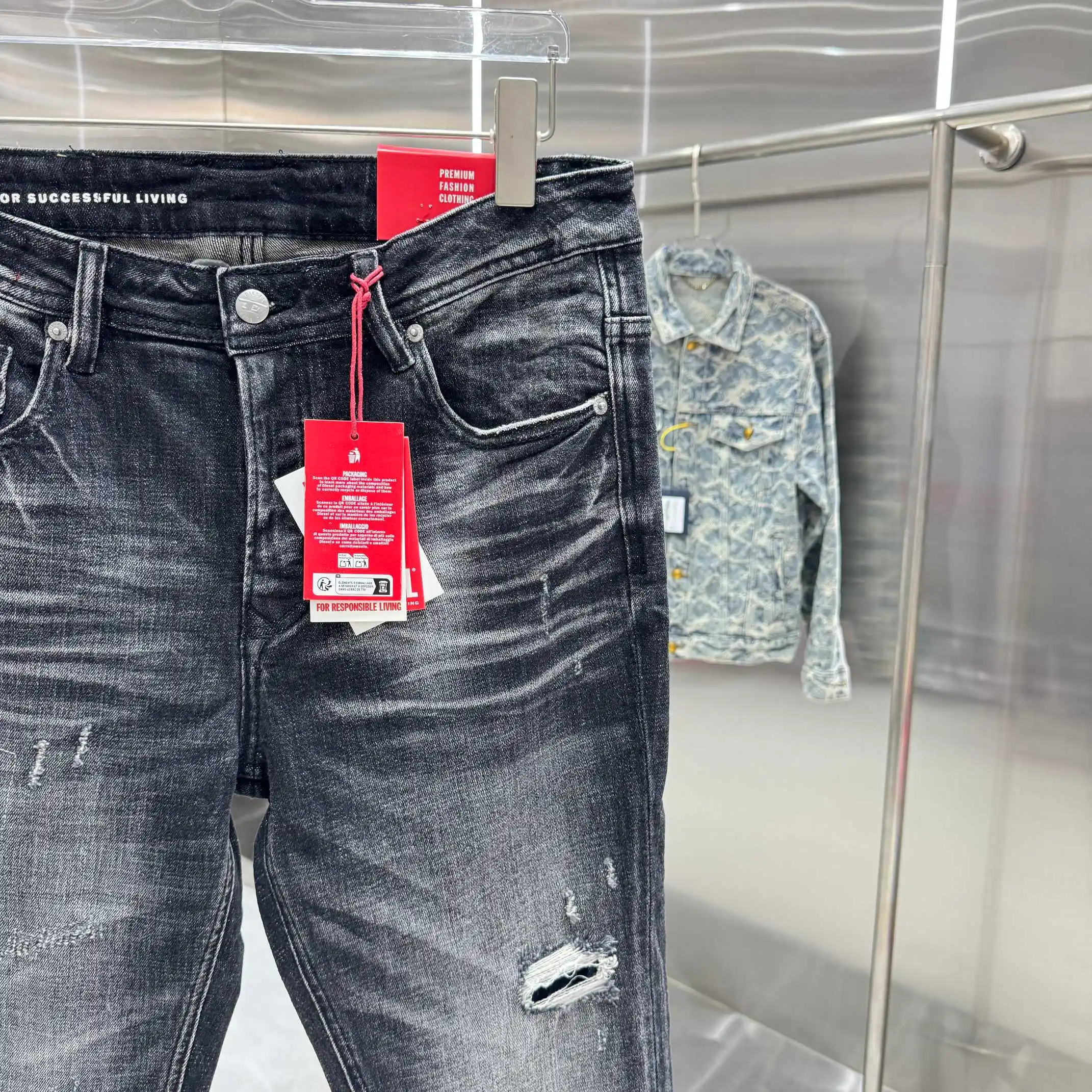 Distressed Bootcut Jeans in Washed Black D22019124 — view 7