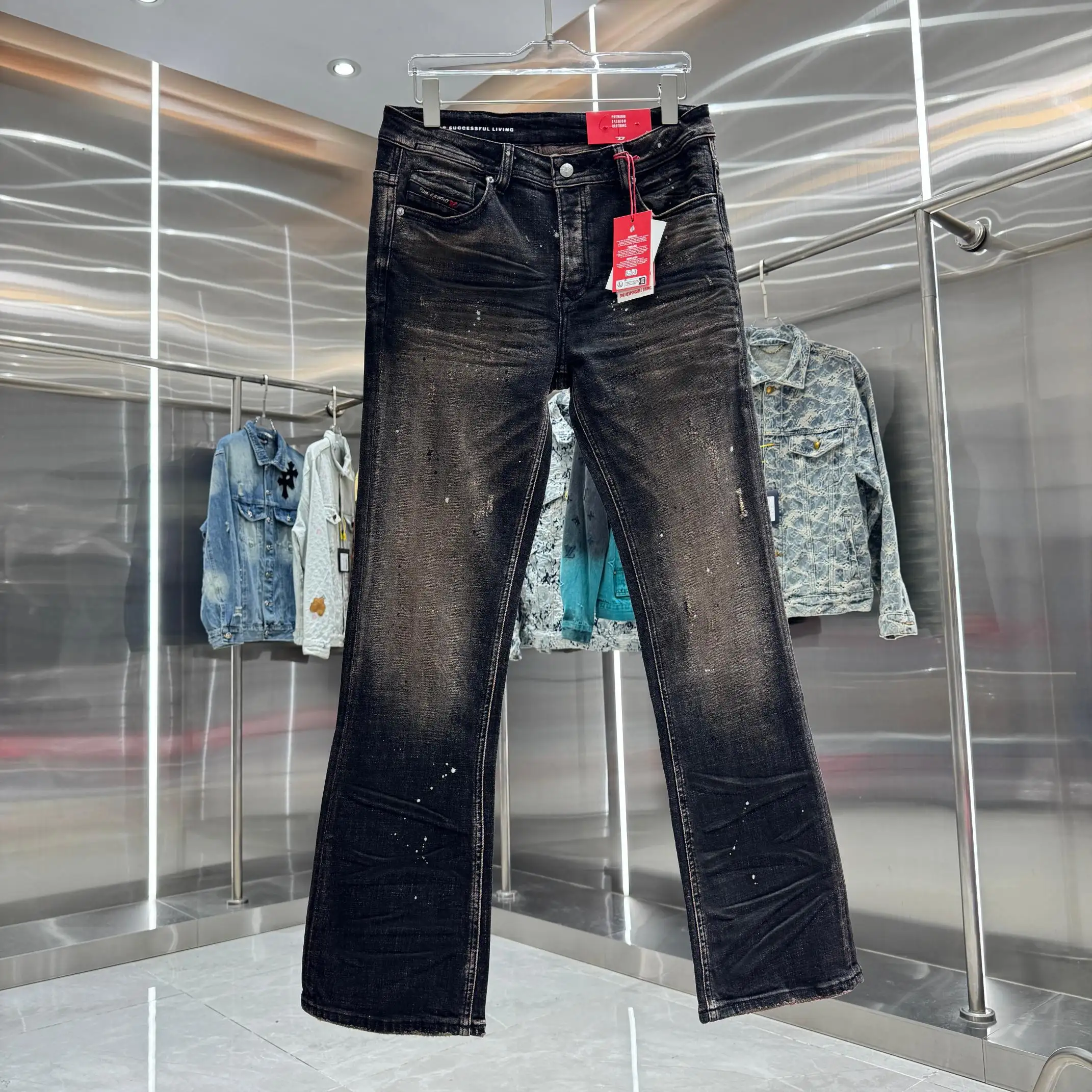 Distressed Slim-Flare Jeans D22019122