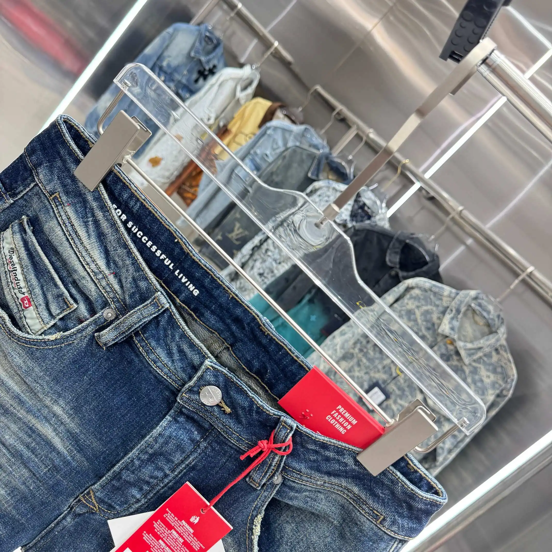 Distressed Bootcut Jeans D22019125 — view 8