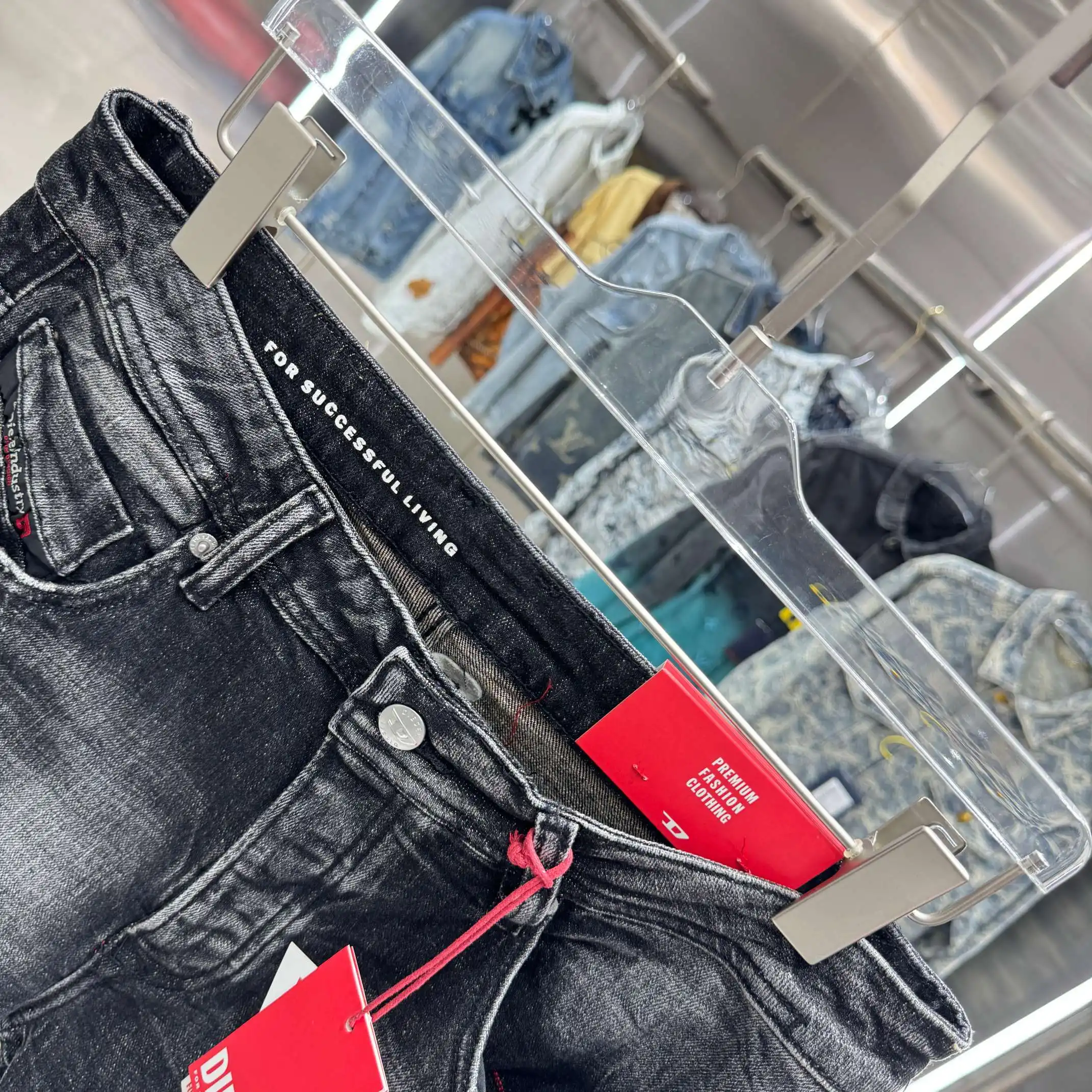 Distressed Bootcut Jeans D22019121 — view 8