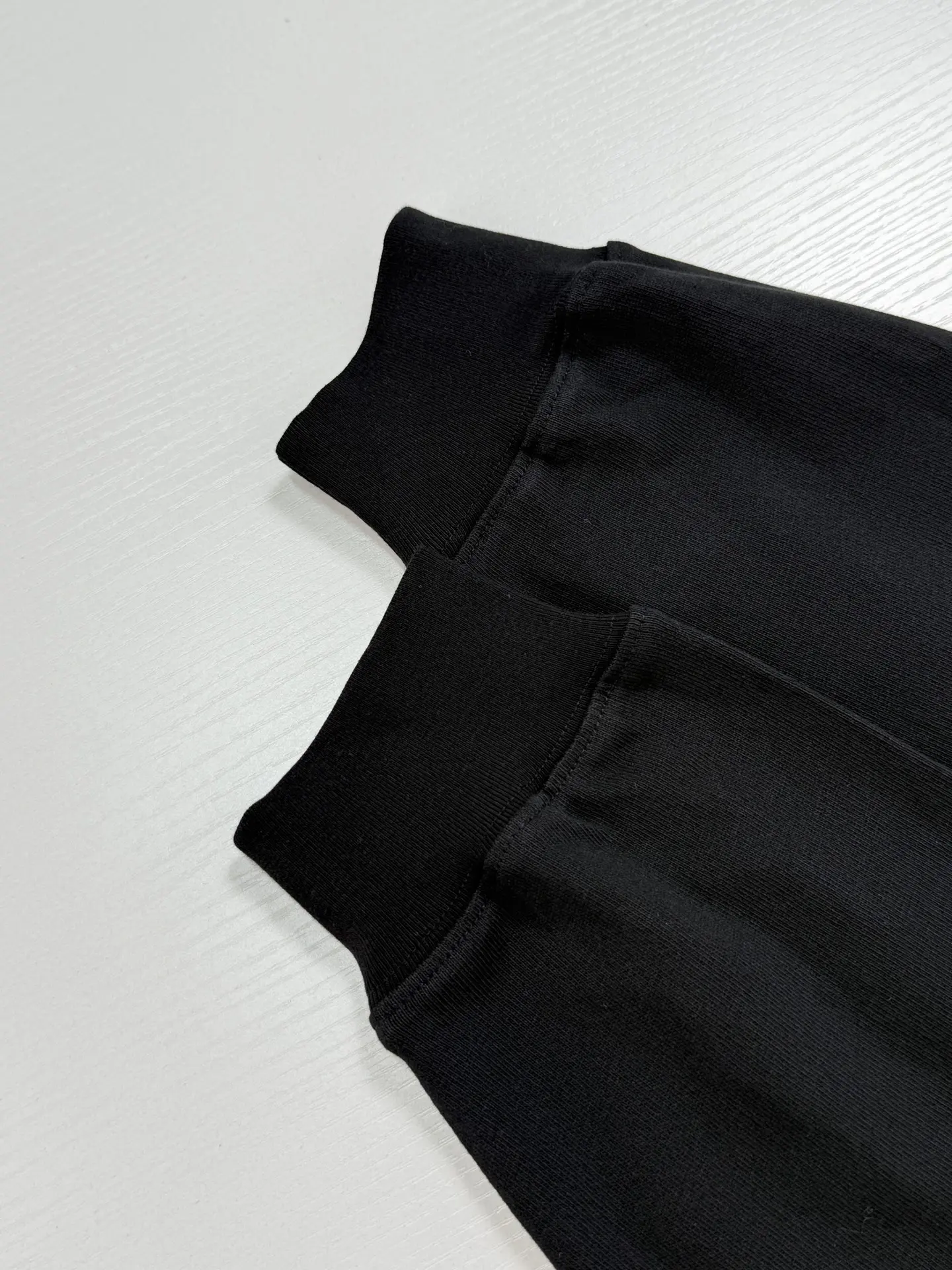 Logo-Patch Long-Sleeved Cotton Polo Shirt D22022052 — view 7