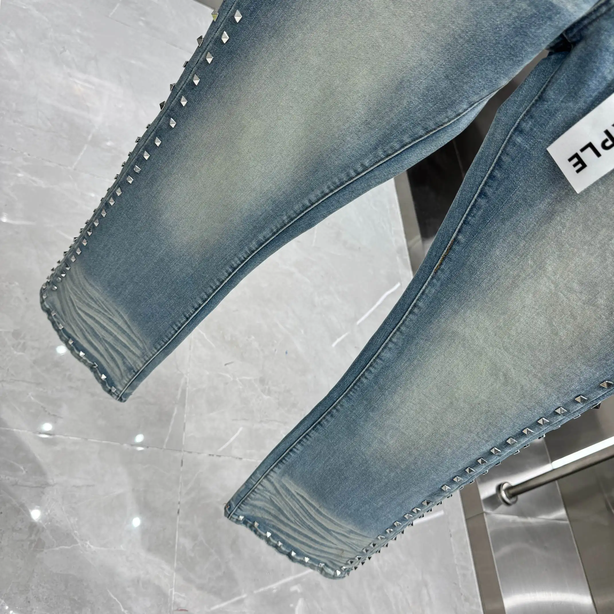 Studded Slim-Fit Flare Jeans D22019108 — view 9