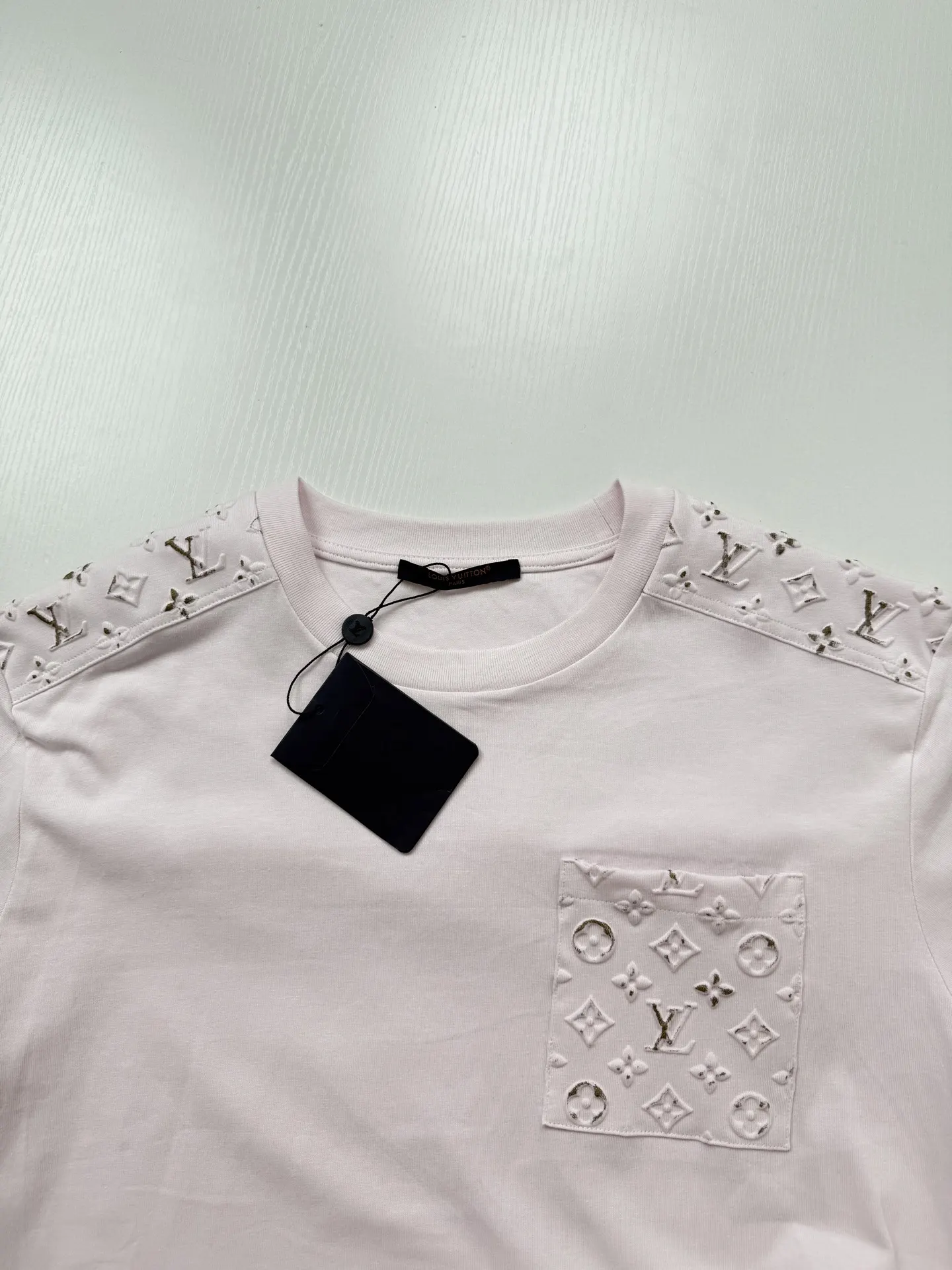 Monogram Embossed Pocket T-Shirt D22524743 — view 4