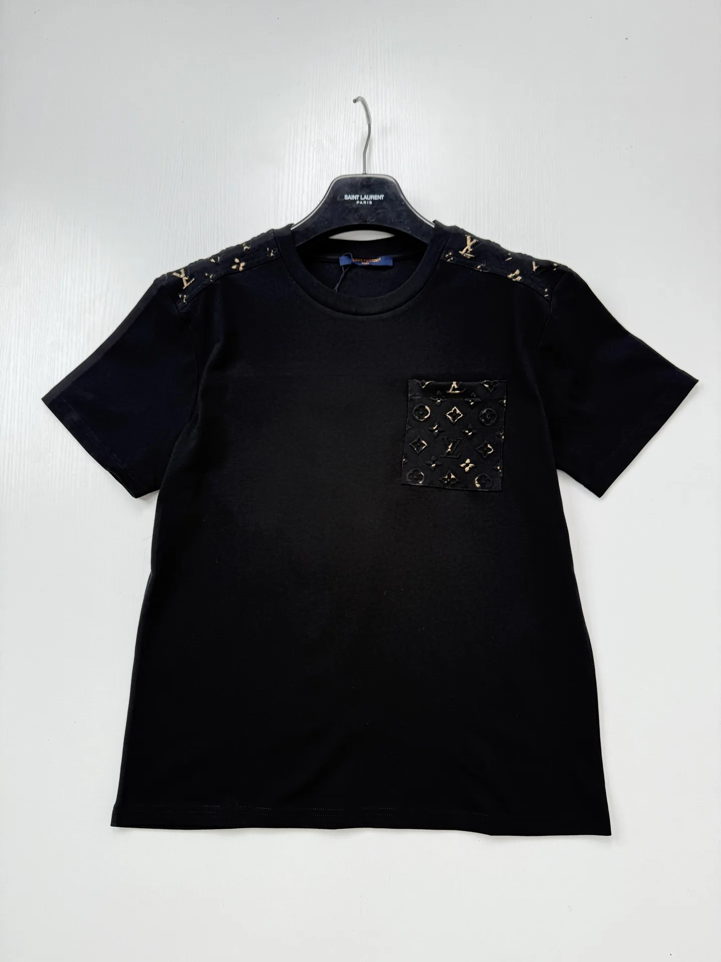 Monogram Embossed Pocket T-Shirt D22524744 — view 3