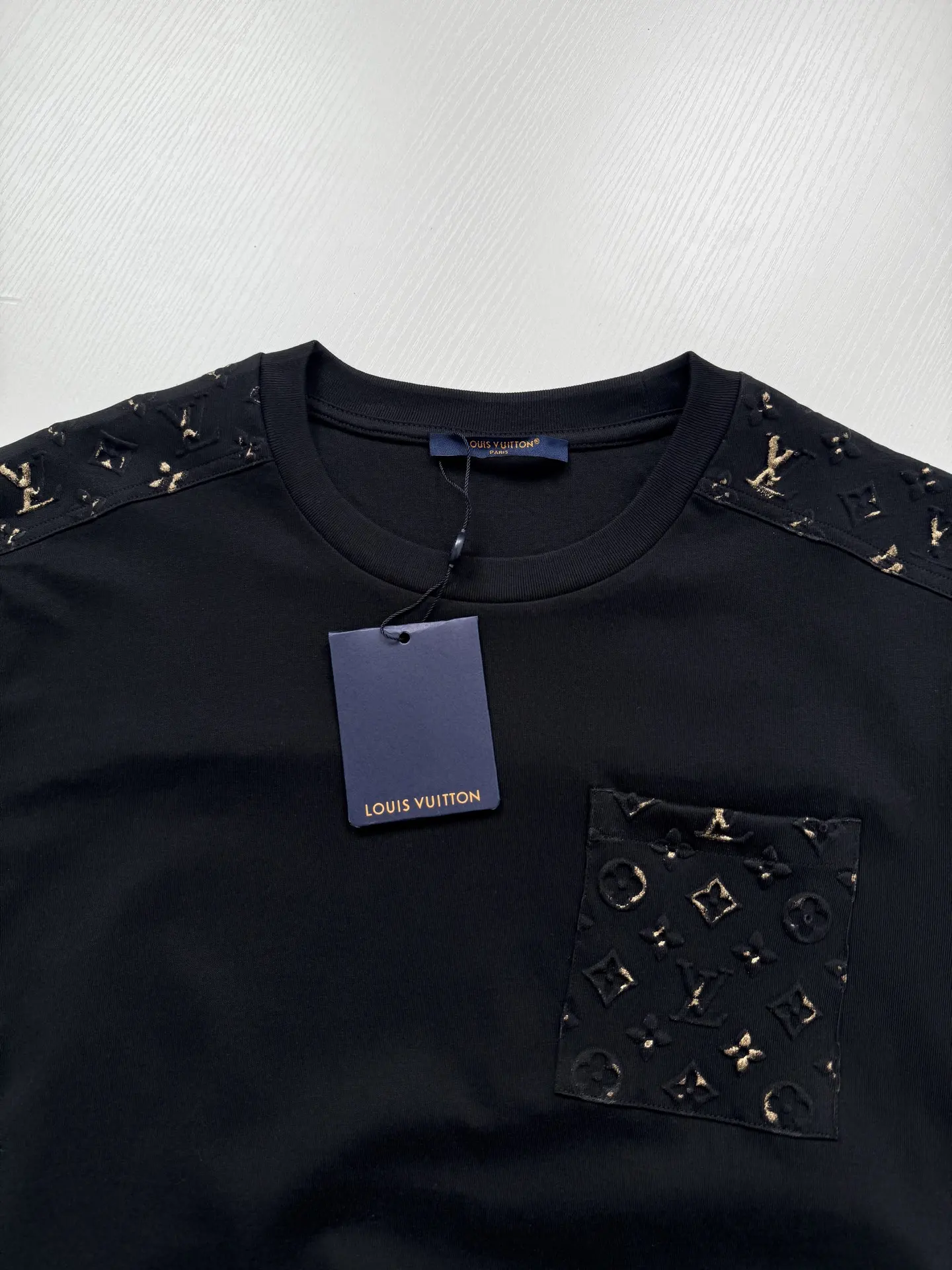 Monogram Embossed Pocket T-Shirt D22524744 — view 6
