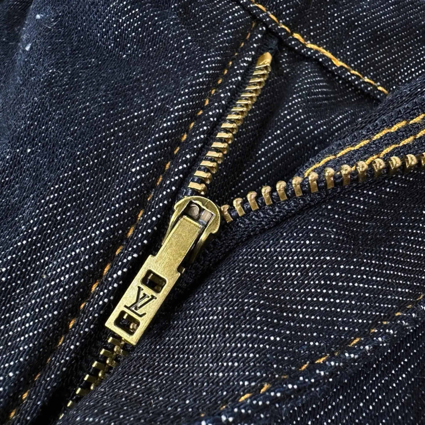 Leather Patch Indigo Denim Shorts D22522321 — view 7