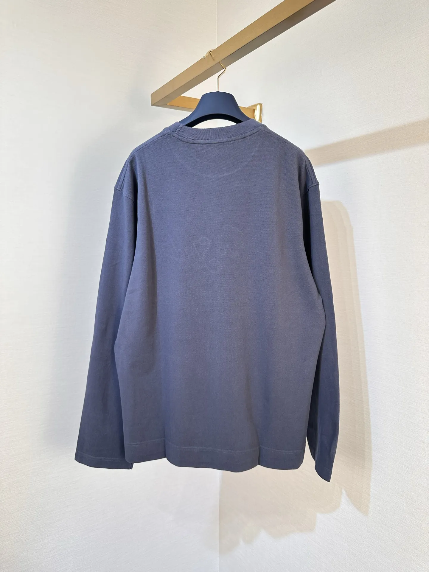 Logo-Embroidered Drop-Shoulder Long-Sleeve T-Shirt D22520401 — view 2