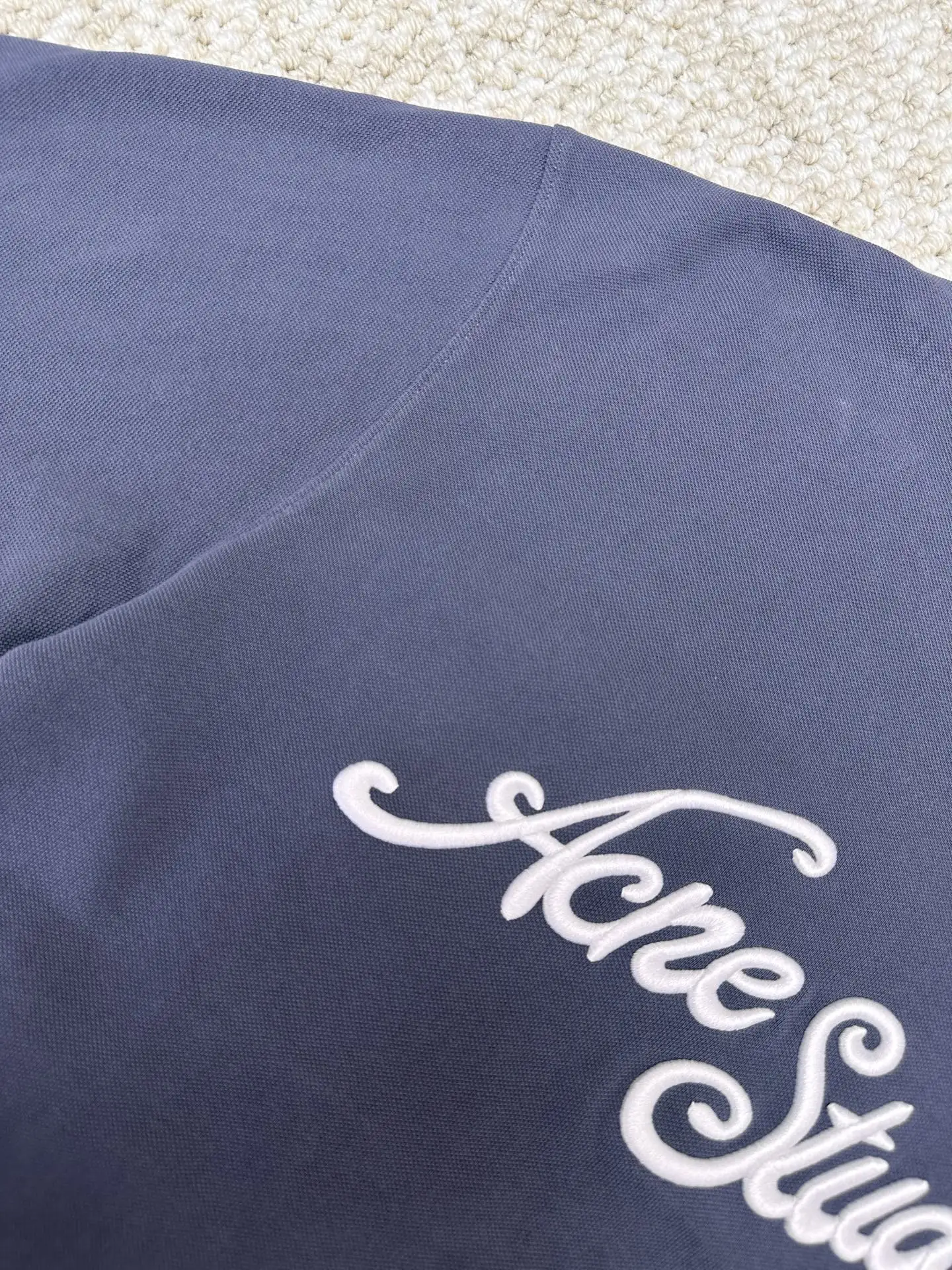 Logo-Embroidered Long-Sleeve T-Shirt D22520402 — view 5