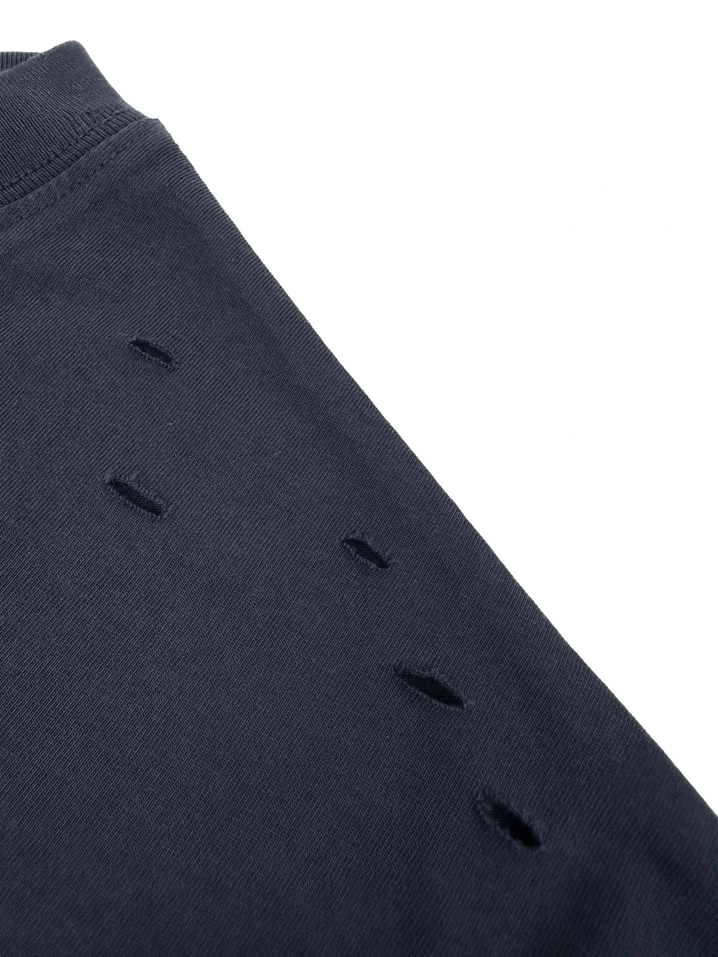 Distressed Layered Logo Long-Sleeve T-Shirt D22520515 — view 7