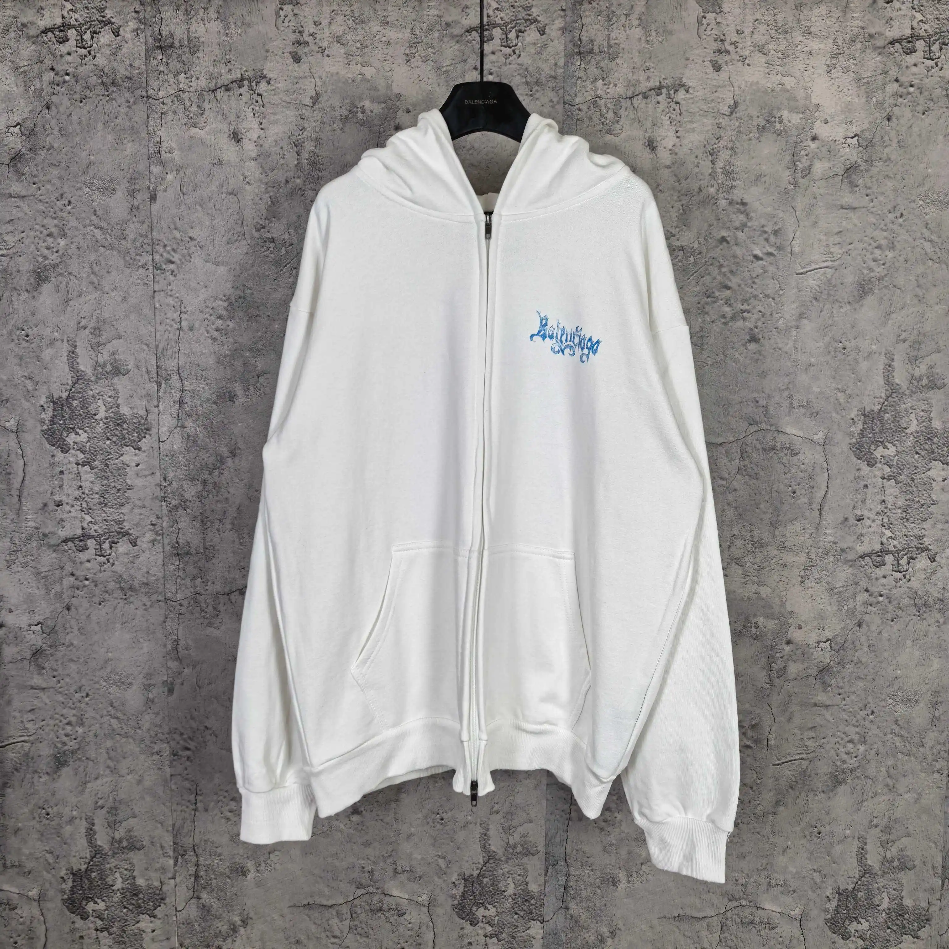 Sketchy Logo Flame Print Zip-Up Hoodie D22524473