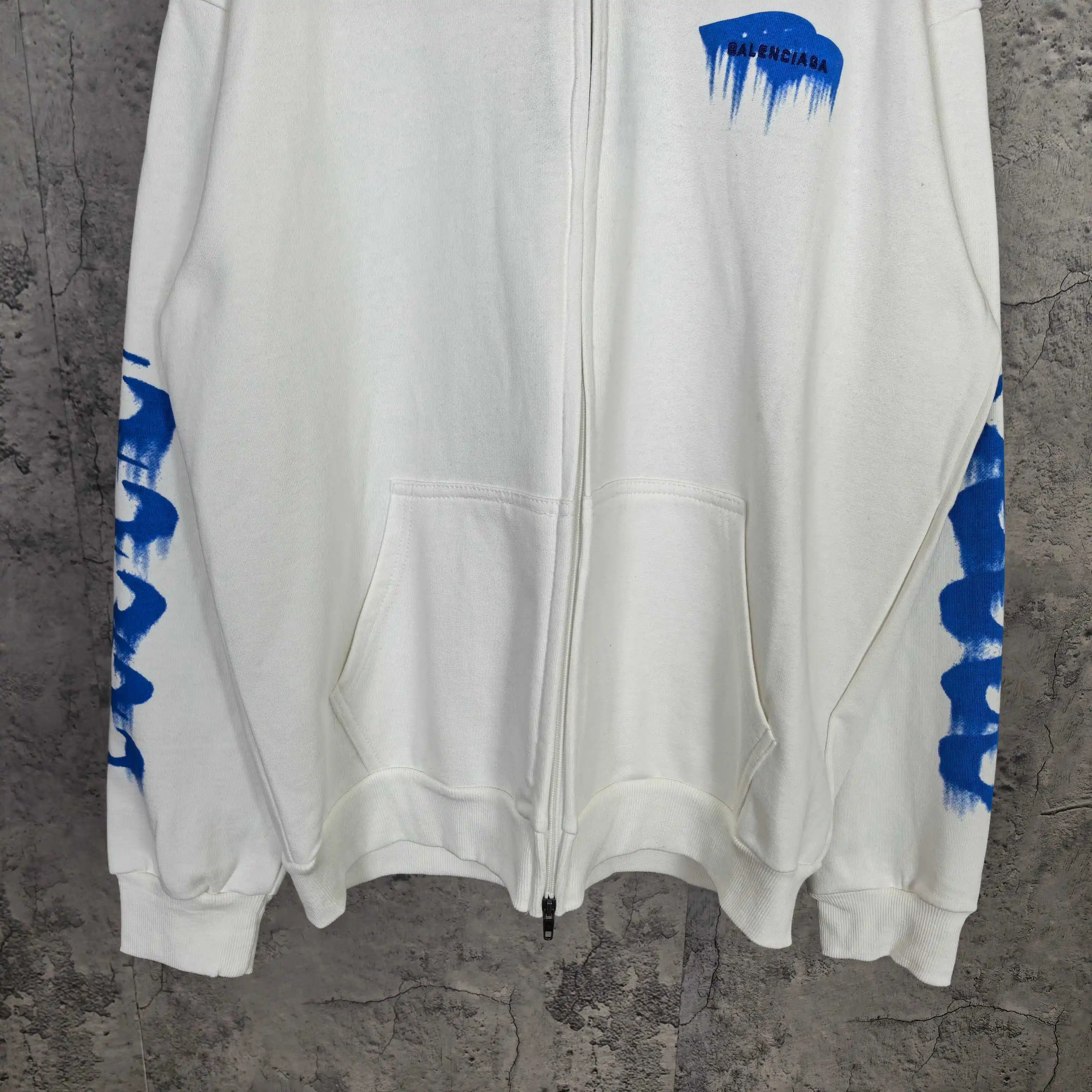 Wet Brush Logo Zip-Up Hoodie D22524481 — view 10