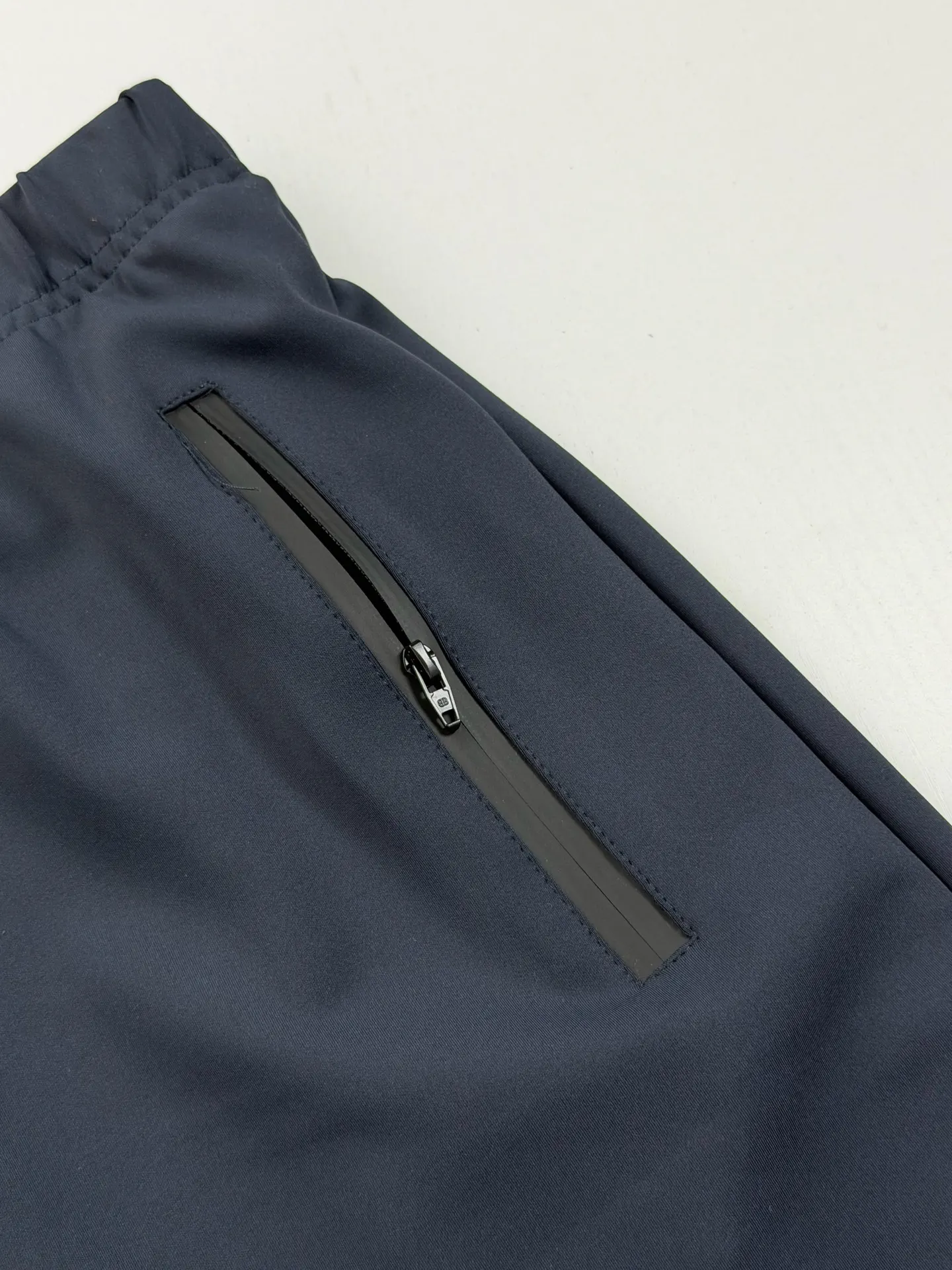 Layered 2-in-1 Performance Training Shorts D22518594 — view 5