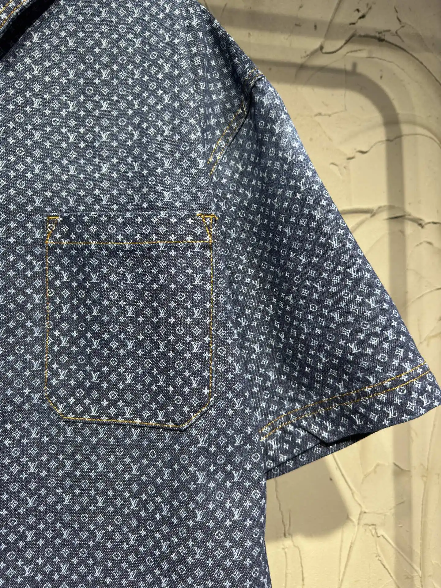 Monogram Print Short-Sleeve Denim Shirt D22524320 — view 6