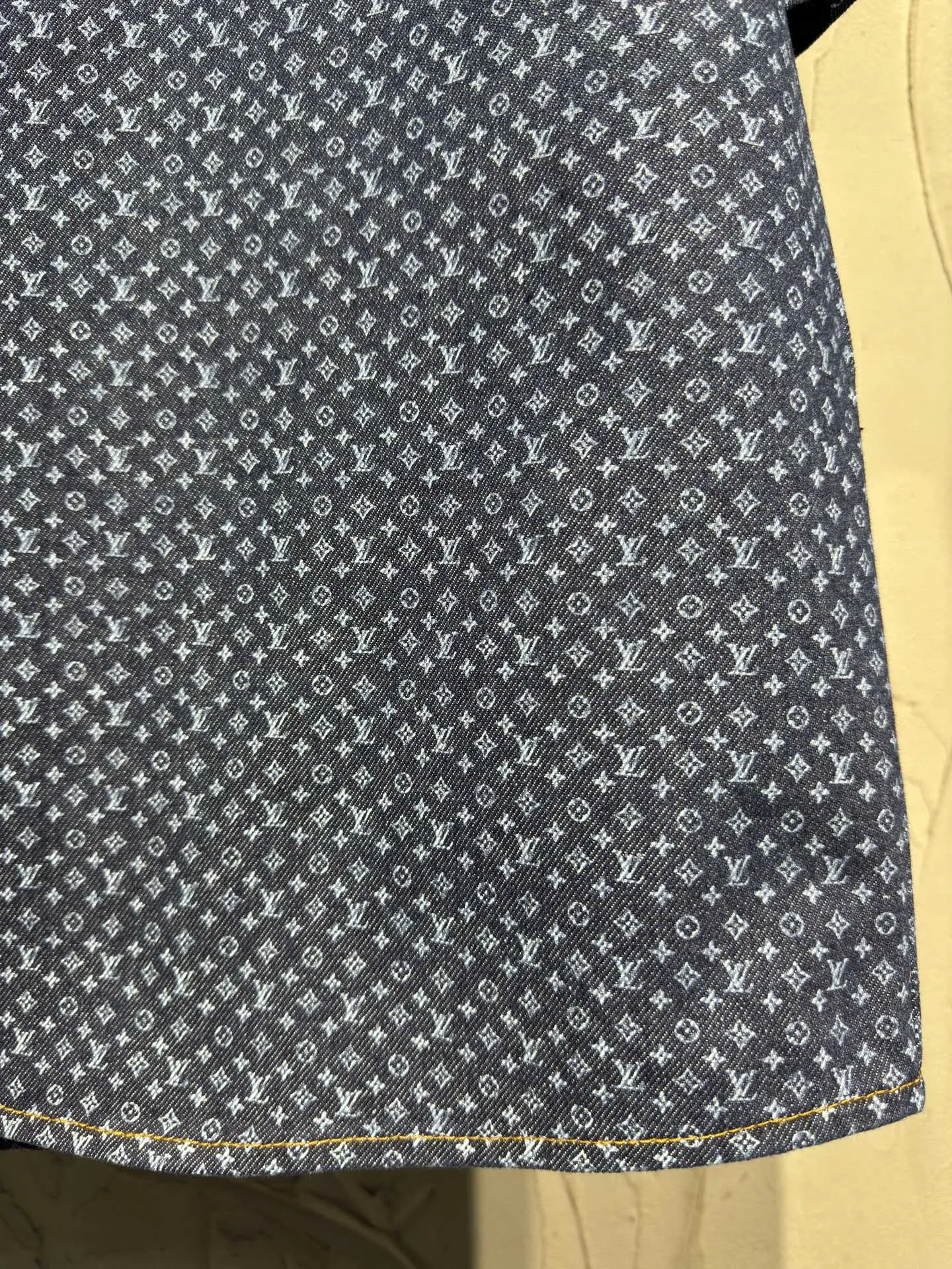 Monogram Print Short-Sleeve Denim Shirt D22524320 — view 13