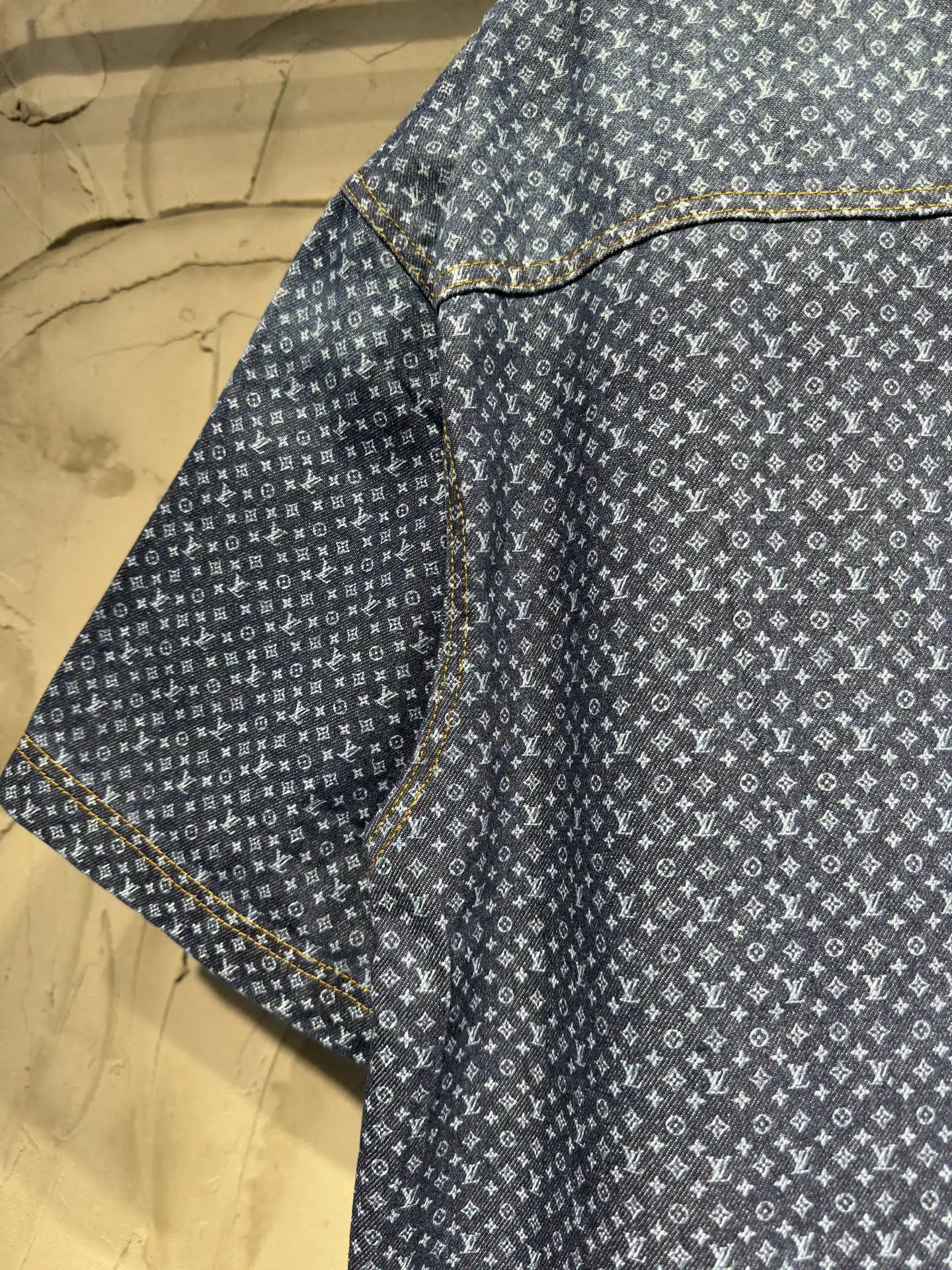 Monogram Print Short-Sleeve Denim Shirt D22524320 — view 18