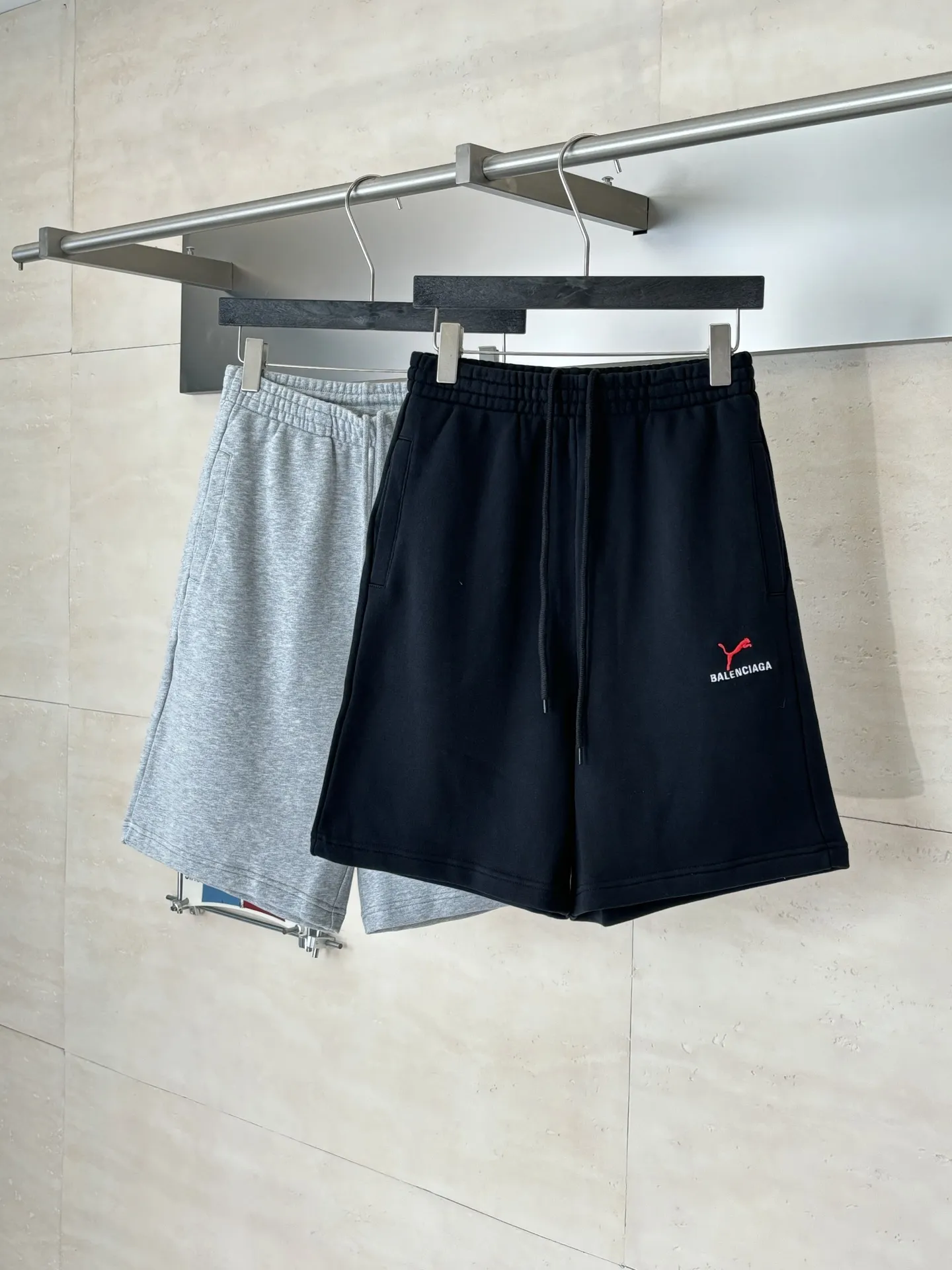 Embroidered Logo Cotton-Jersey Sweat Shorts D22818624 — view 4
