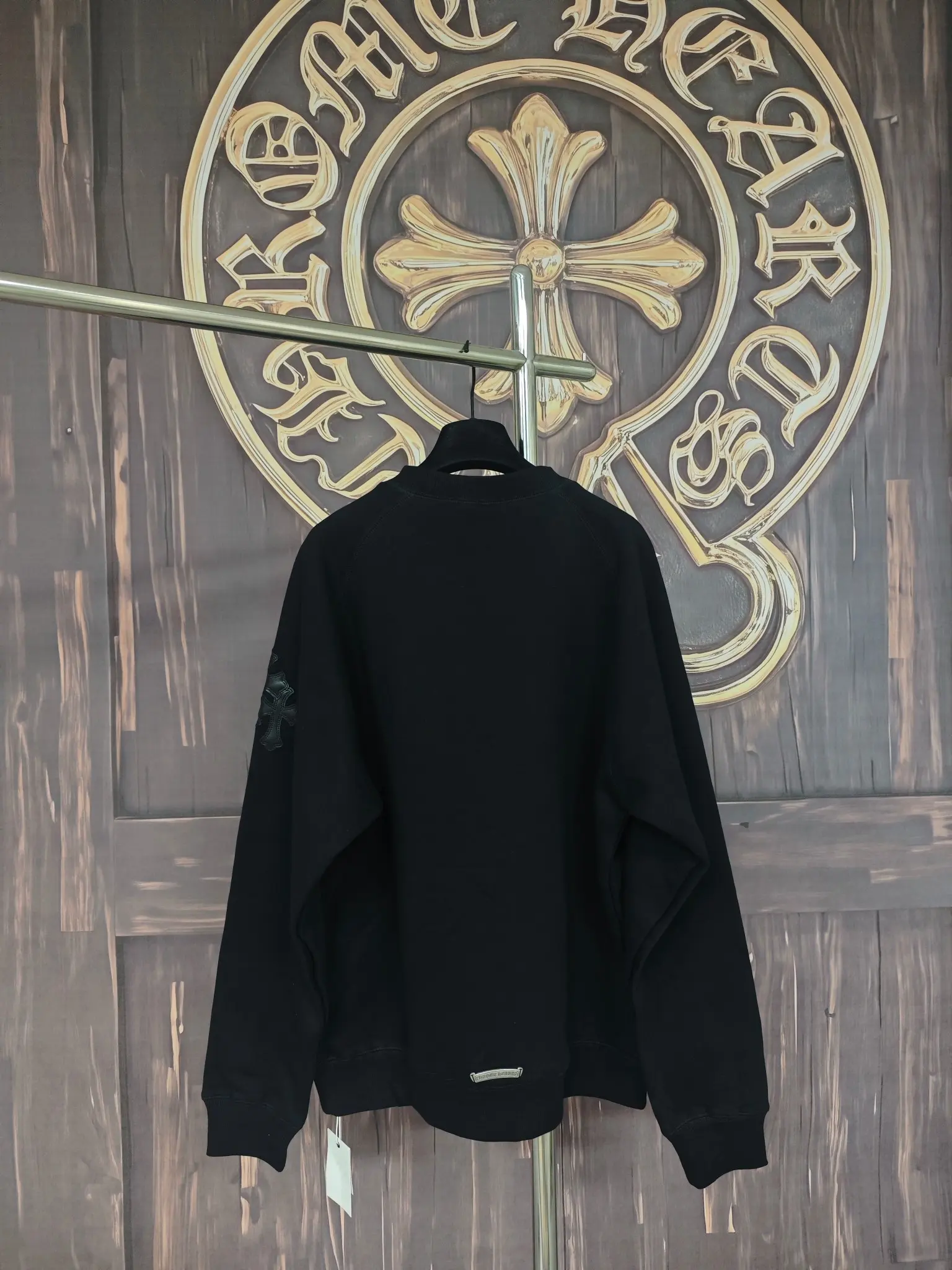 Leather Cross Patch Fleece Sweatshirt D23020298 — view 2