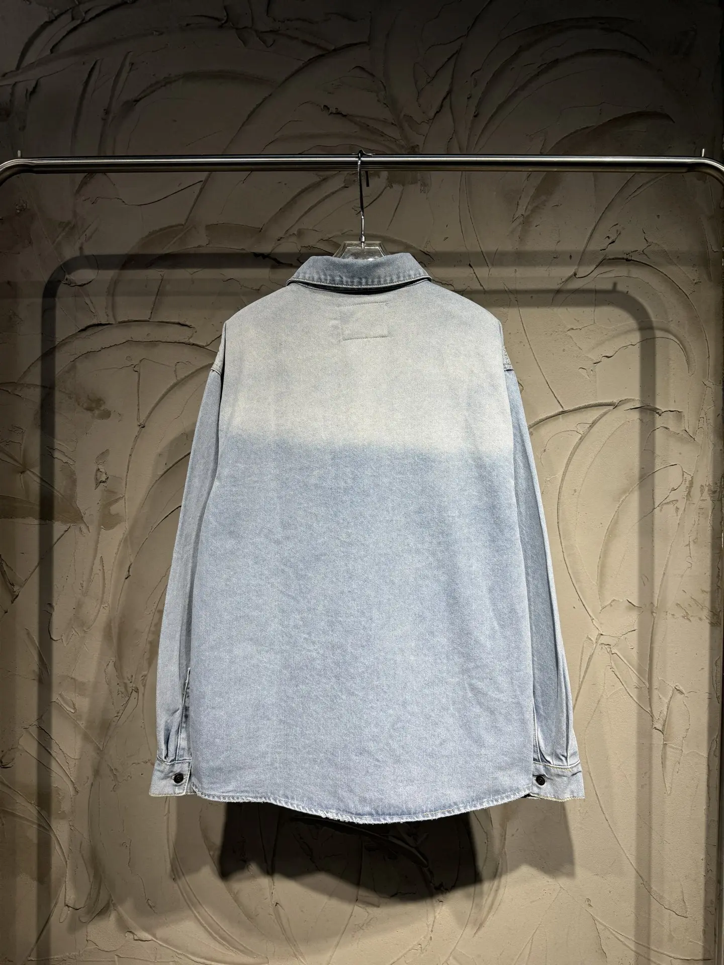 Oversized Washed Denim Shirt Jacket D23024321 — view 2