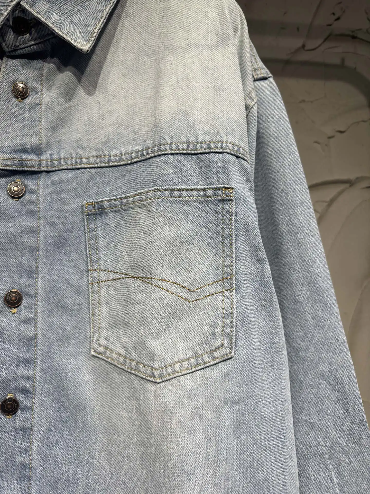 Oversized Washed Denim Shirt Jacket D23024321 — view 8