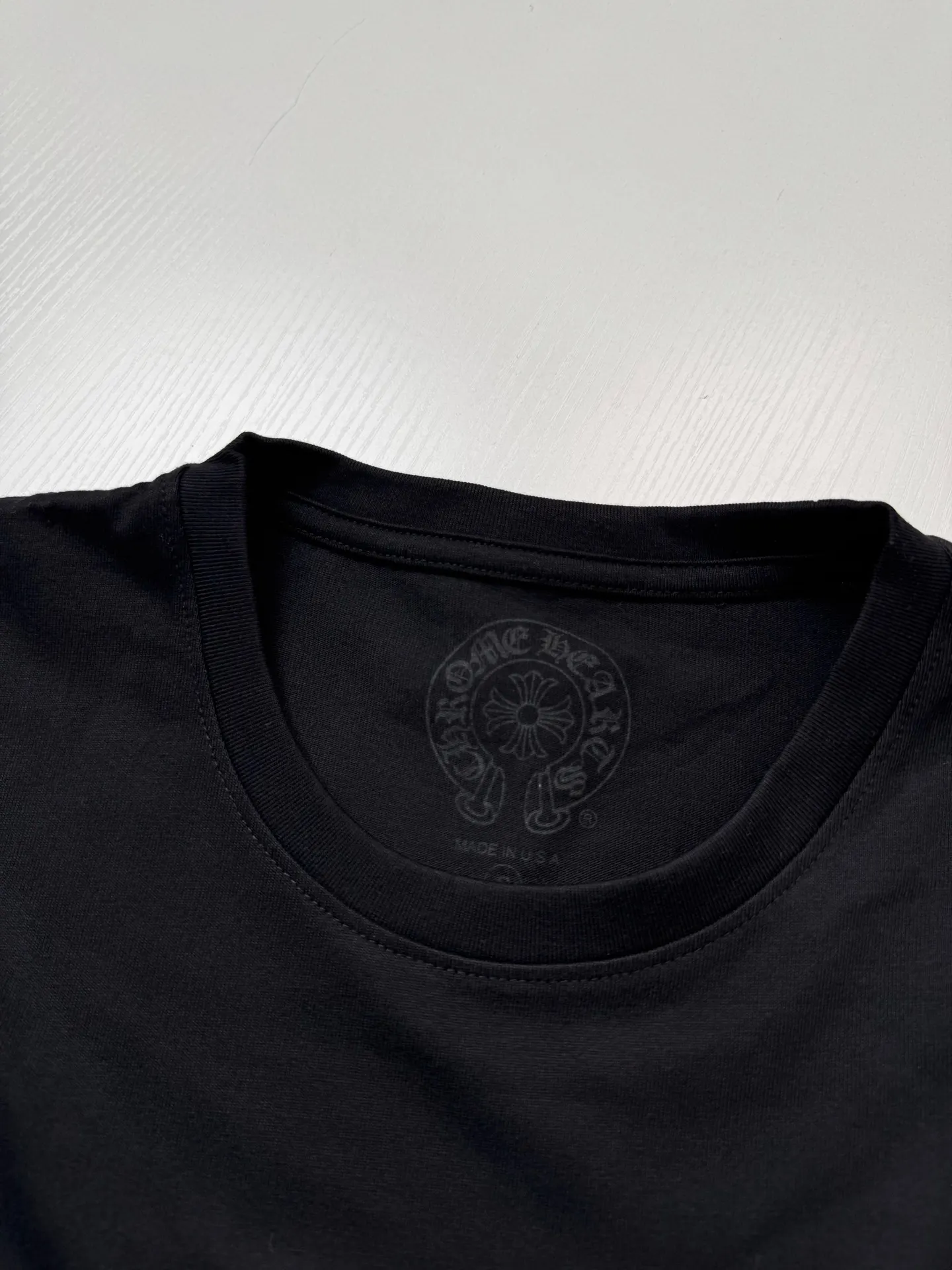 Horseshoe Logo Print Long-Sleeve T-Shirt D23018671 — view 8