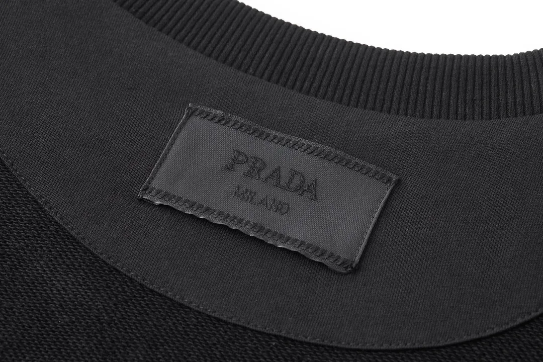 Enamelled Triangle Logo Pima Cotton Sweatshirt D23022491 — view 4