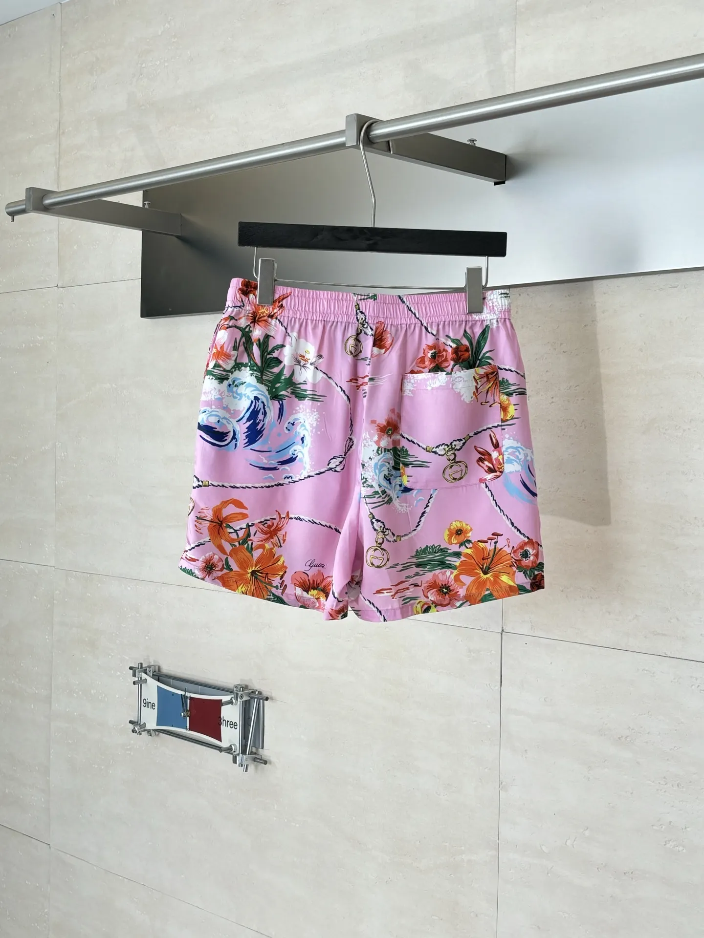 Floral and Wave Print Acetate Satin Shorts D23518601 — view 2