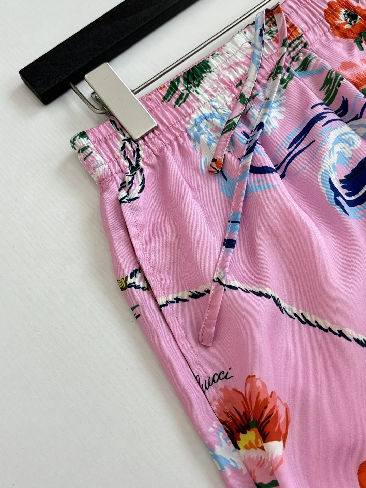 Floral and Wave Print Acetate Satin Shorts D23518601 — view 5