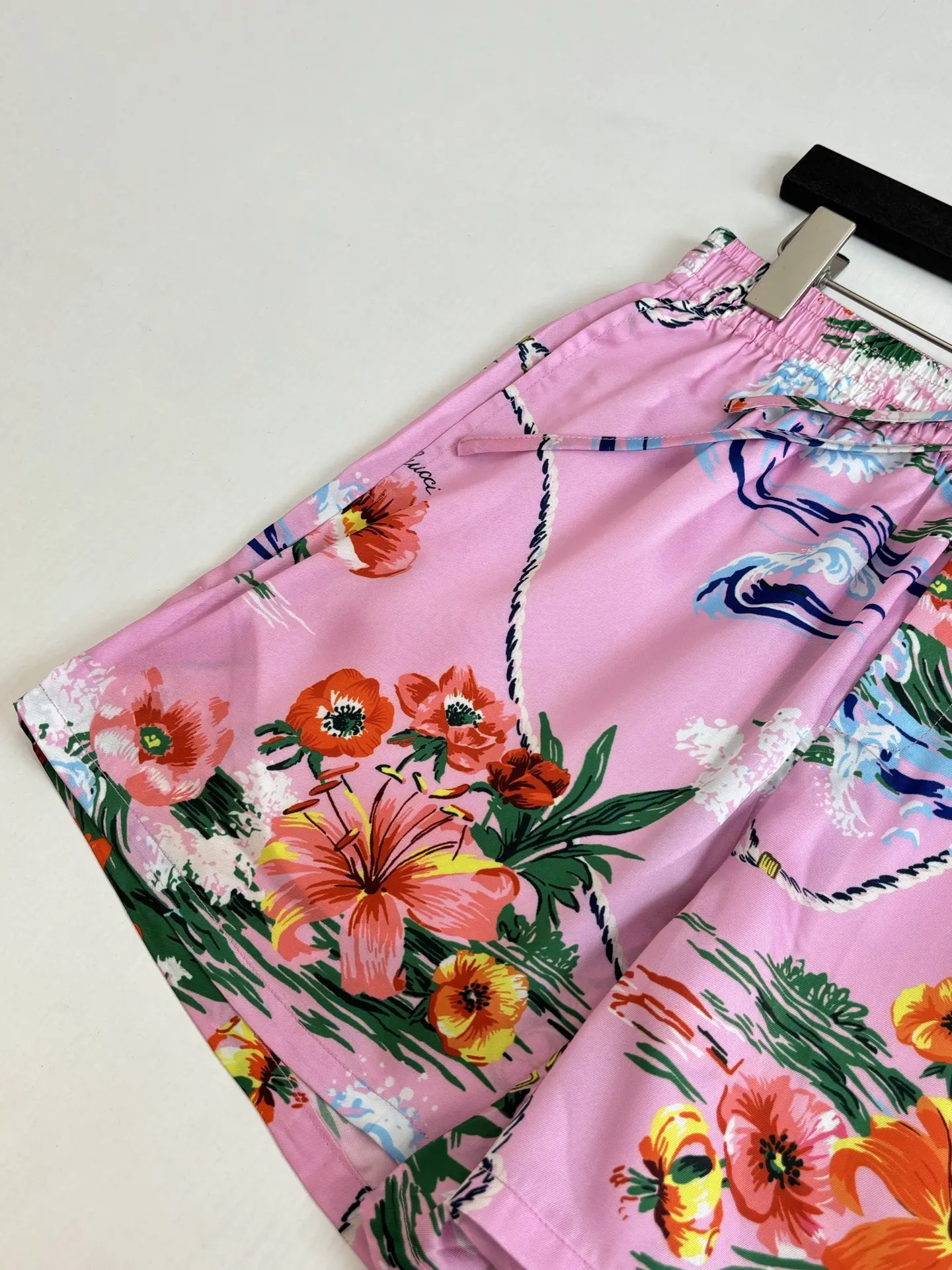 Floral and Wave Print Acetate Satin Shorts D23518601 — view 6