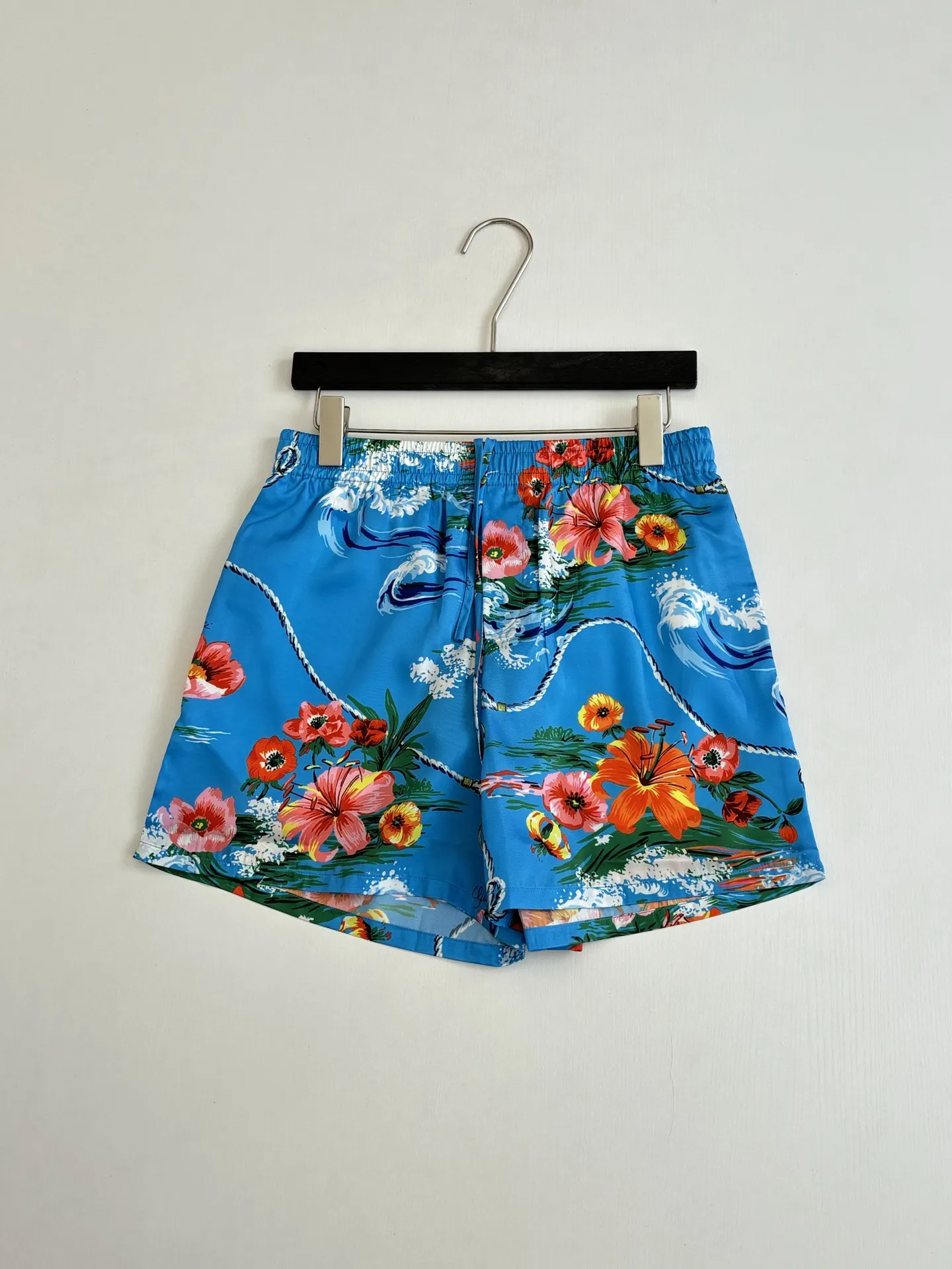 Floral and Wave Print Acetate Satin Shorts D23518599 — view 3