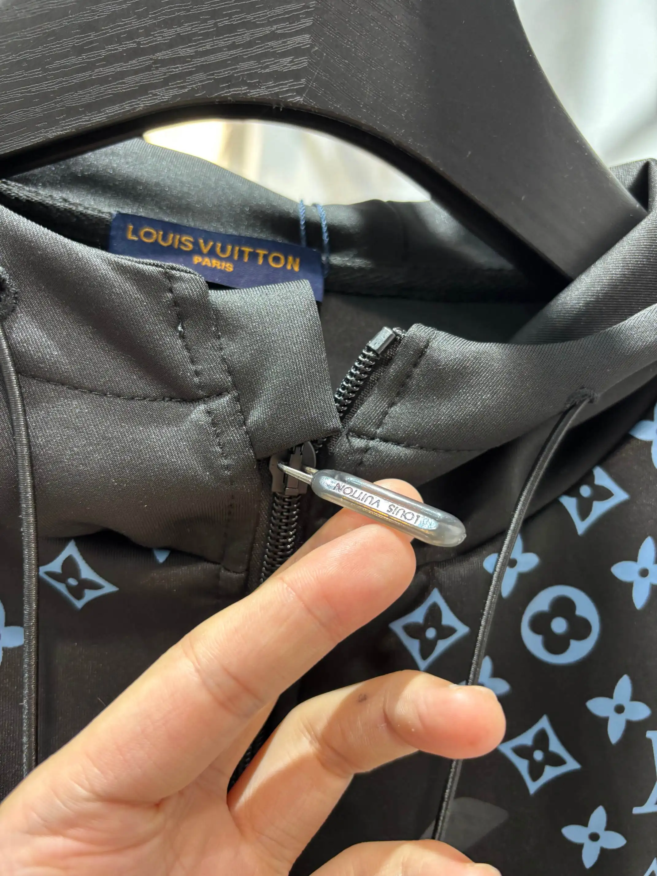 Monogram Scuba Zip-Up Hoodie D23513860 — view 8
