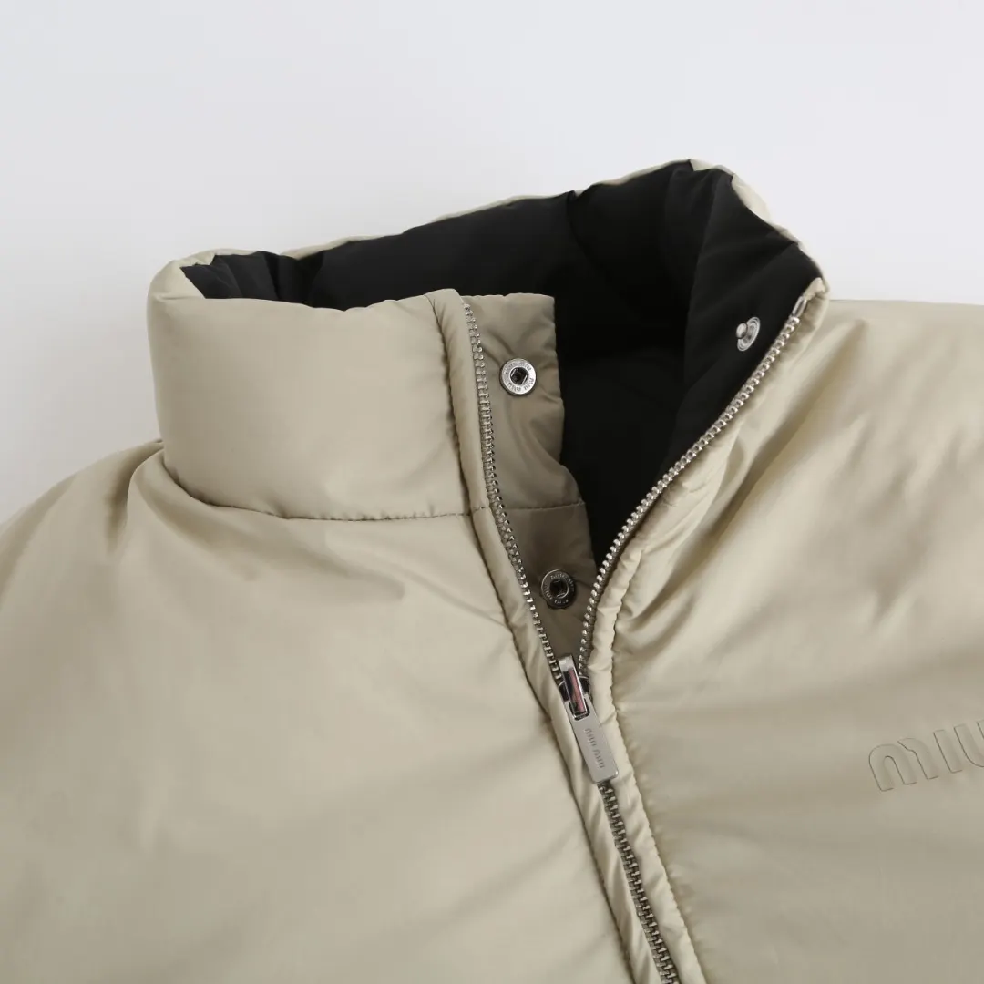 Reversible Logo-Embroidered Down Puffer Jacket D24021656 — view 10