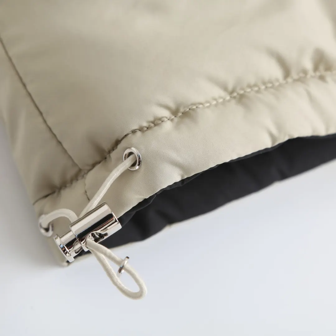 Reversible Logo-Embroidered Down Puffer Jacket D24021656 — view 11