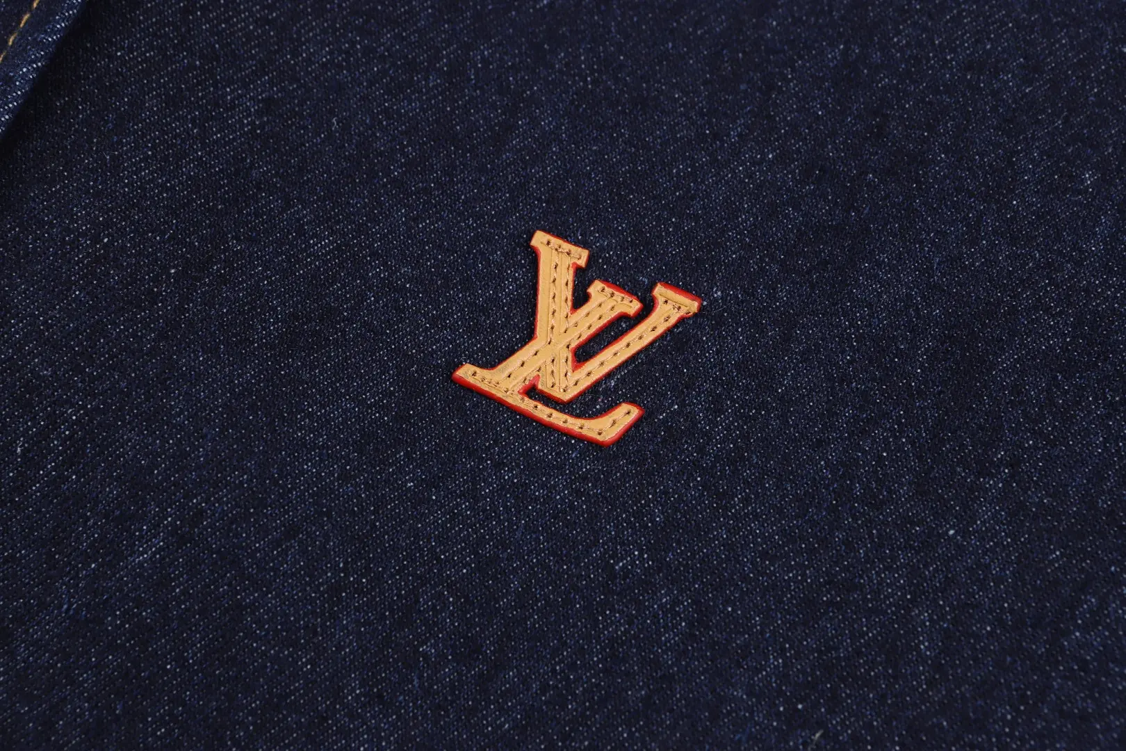 Embroidered Logo Denim Long-Sleeve Shirt D24024916 — view 5