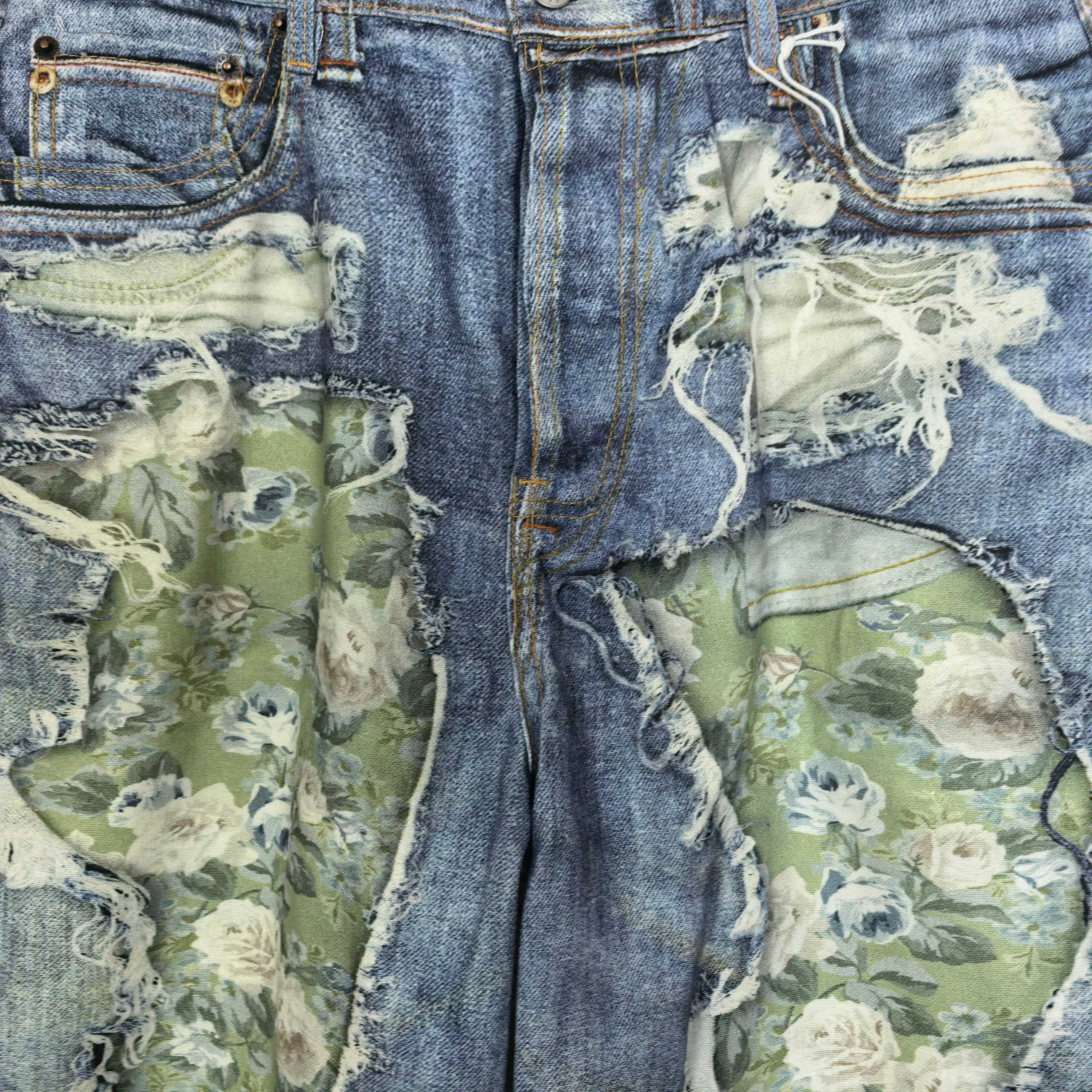 Trompe l’œil Floral Print Distressed Denim Shorts D24024560 — view 8