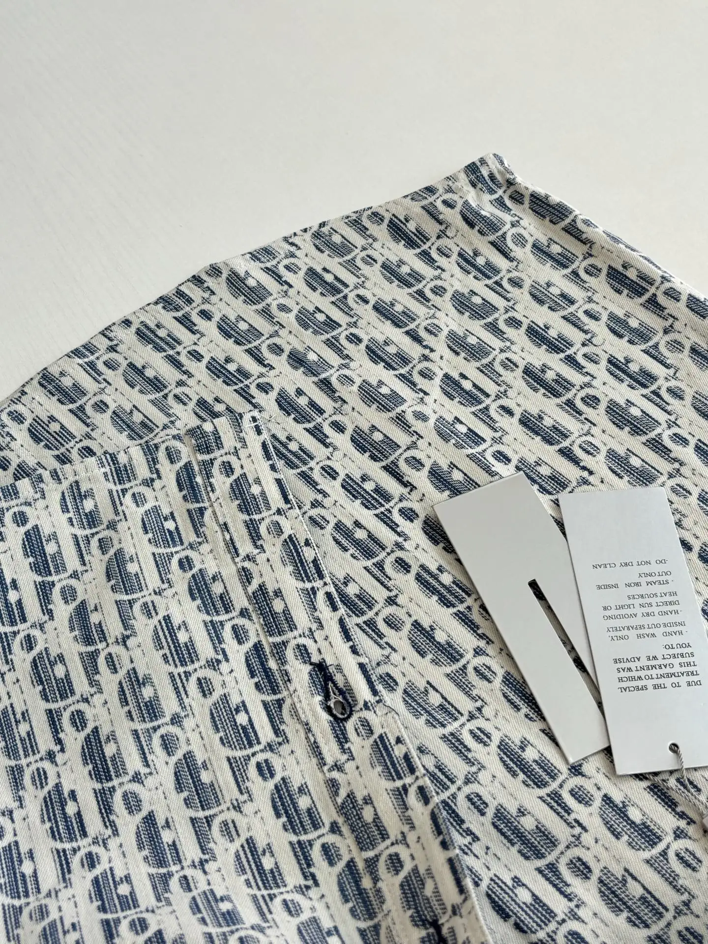 Oblique Print Short-Sleeve Shirt D24018631 — view 9