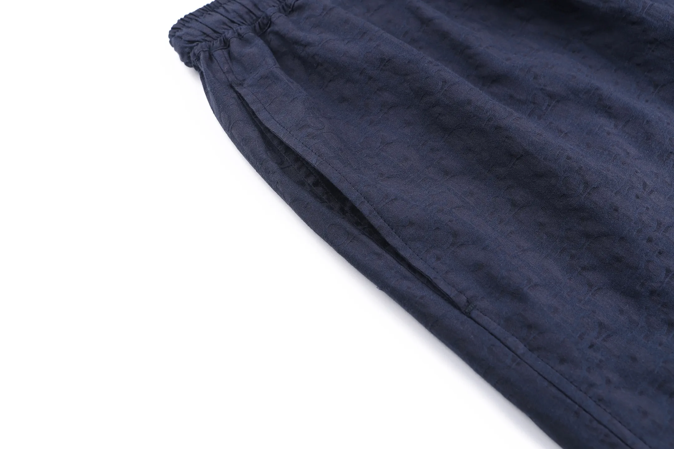 Logo Jacquard Silk-Blend Casual Shorts D24022414 — view 6